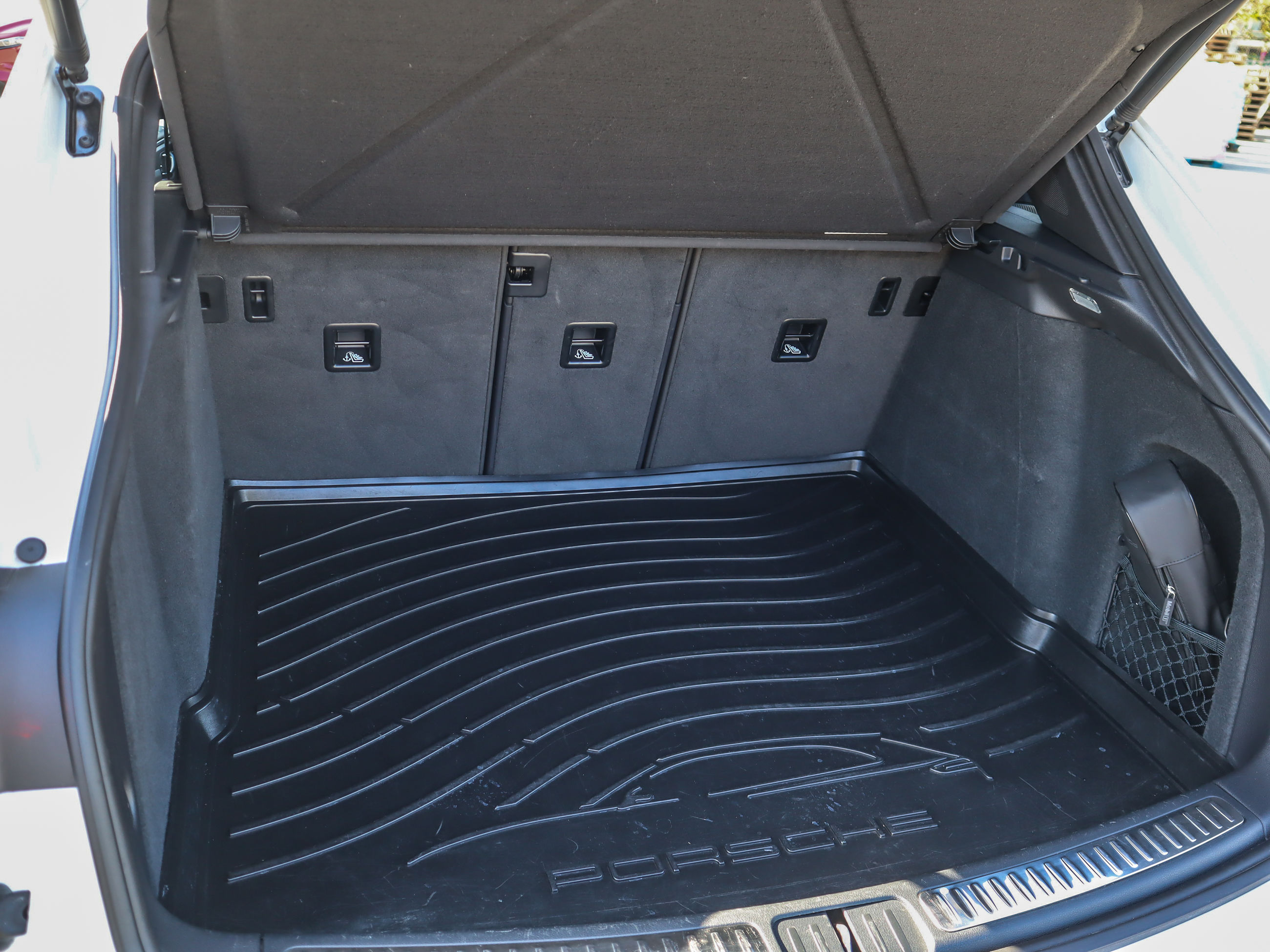 Porsche Macan  2022 à Vancouver, Colombie-Britannique