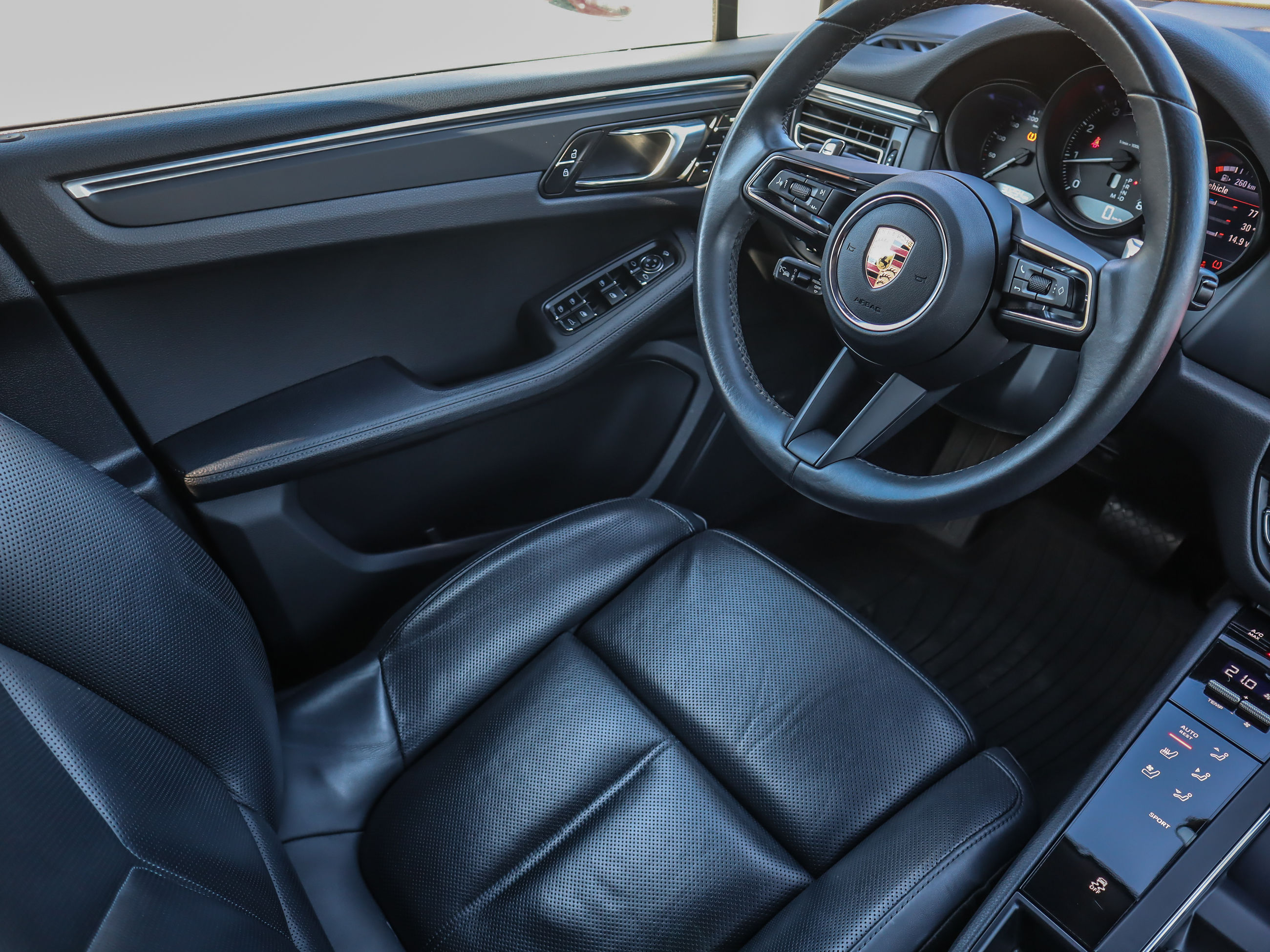 Porsche Macan  2022 à Vancouver, Colombie-Britannique