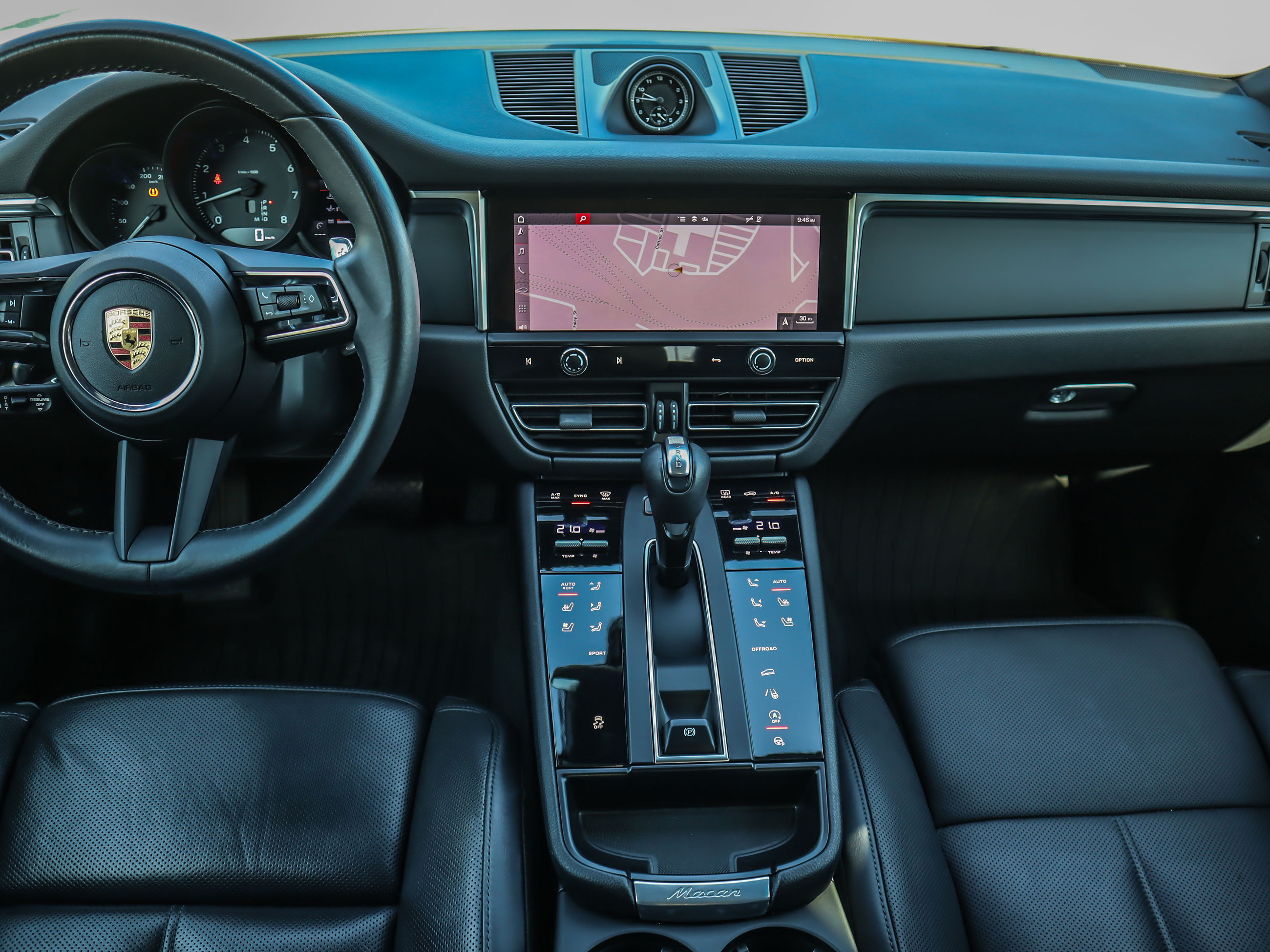 Porsche Macan  2022 à Vancouver, Colombie-Britannique