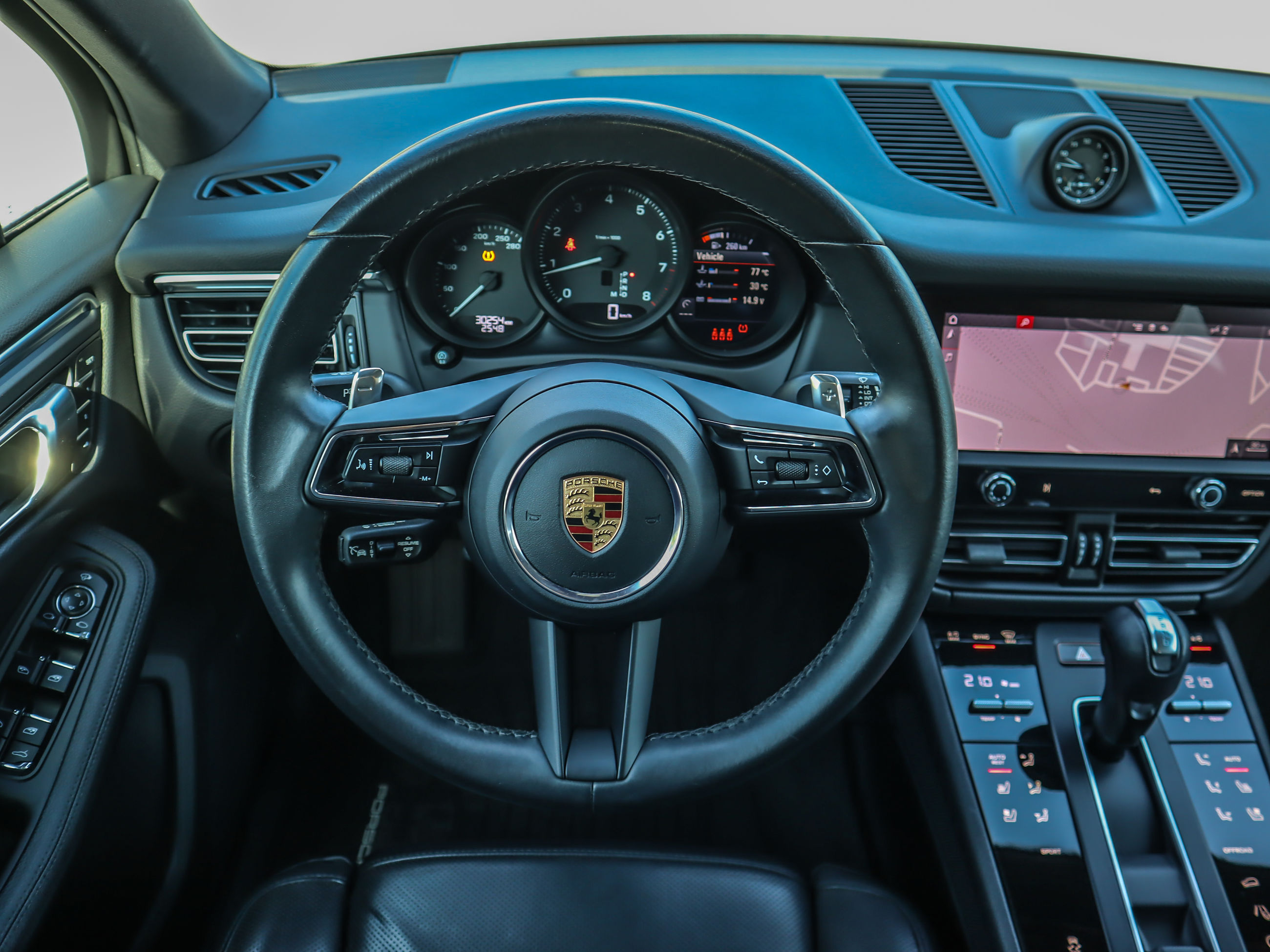 Porsche Macan  2022 à Vancouver, Colombie-Britannique