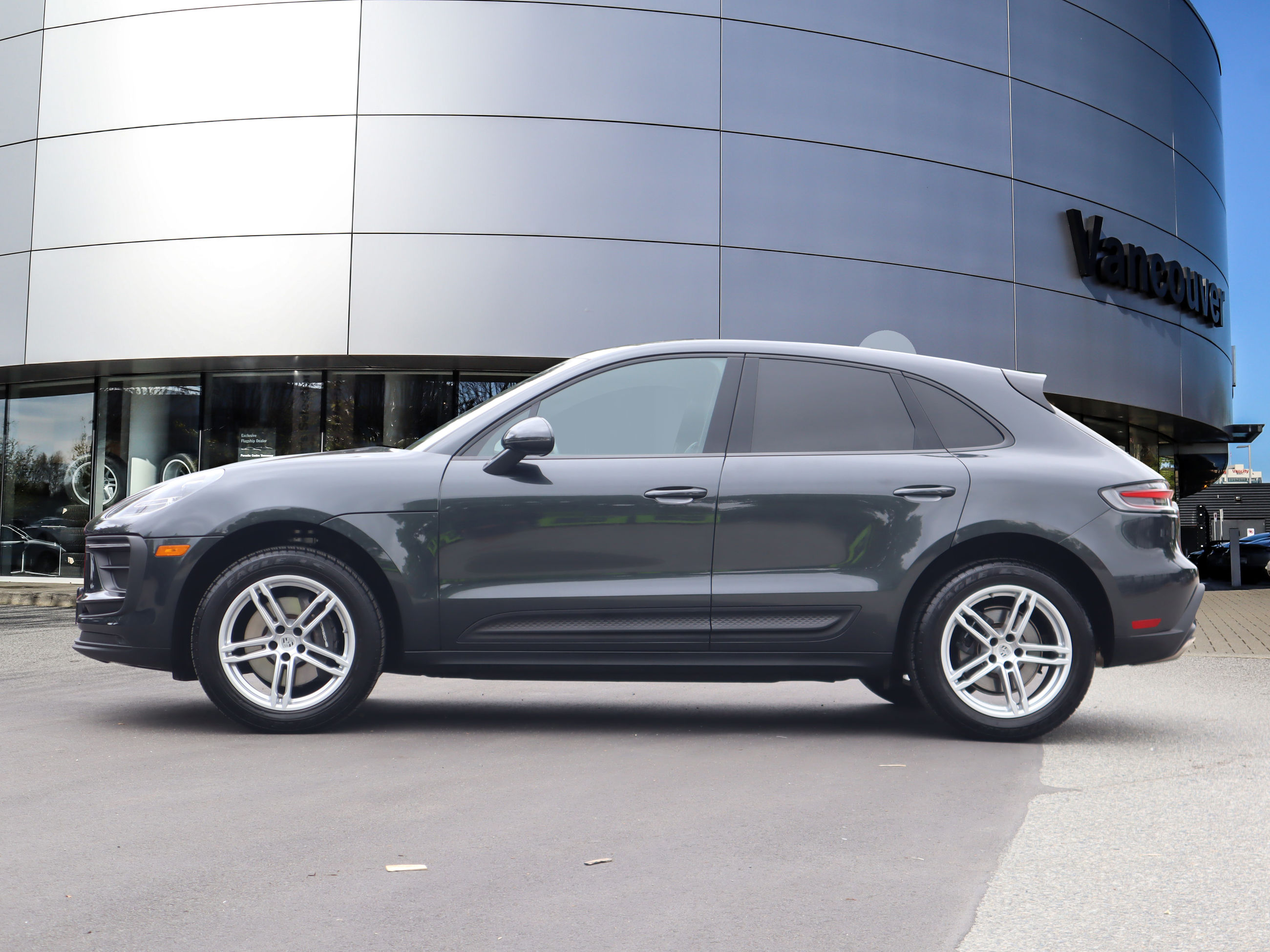 2022 Porsche Macan in Vancouver, British Columbia