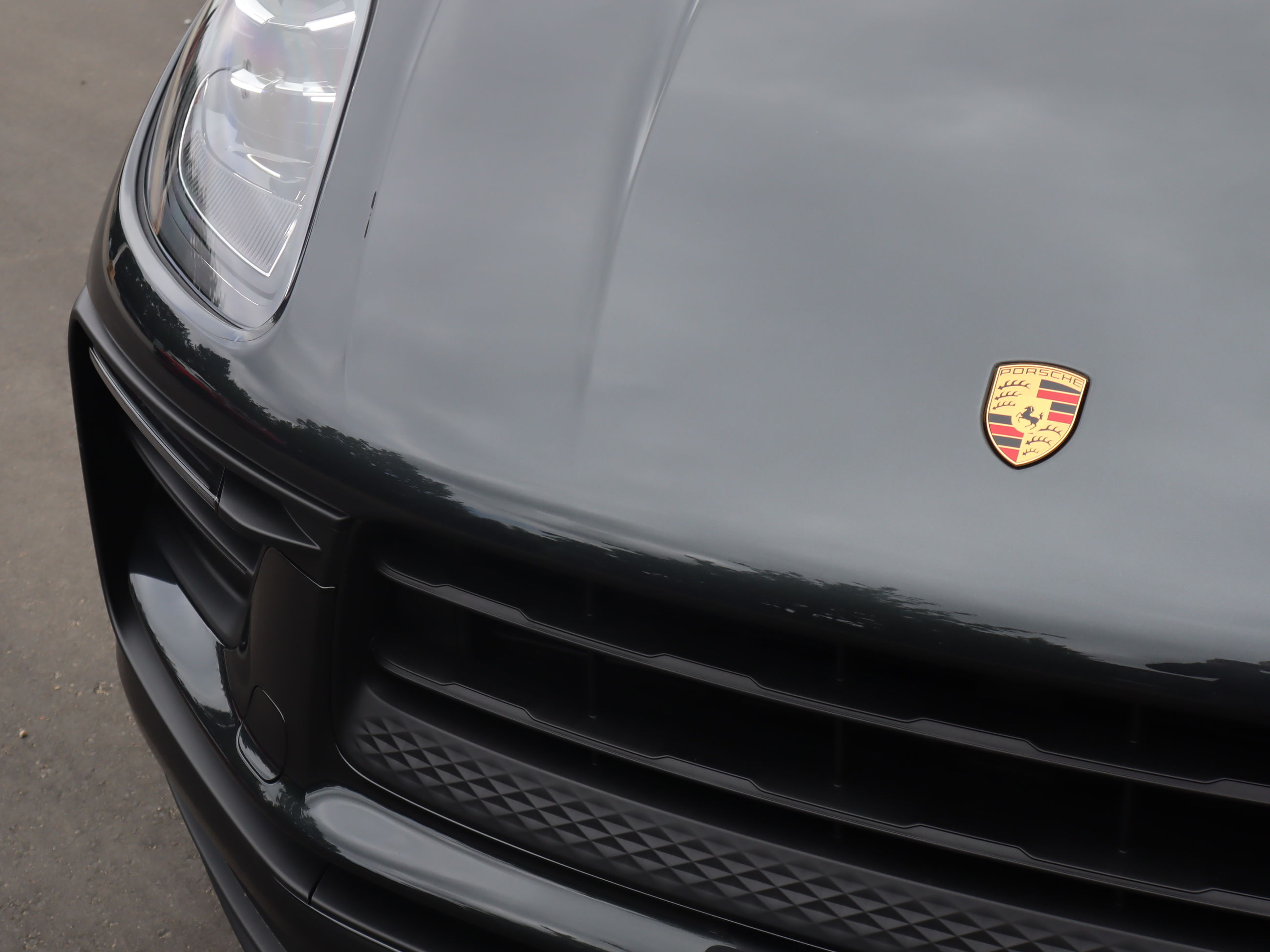 2022 Porsche Macan in Vancouver, British Columbia
