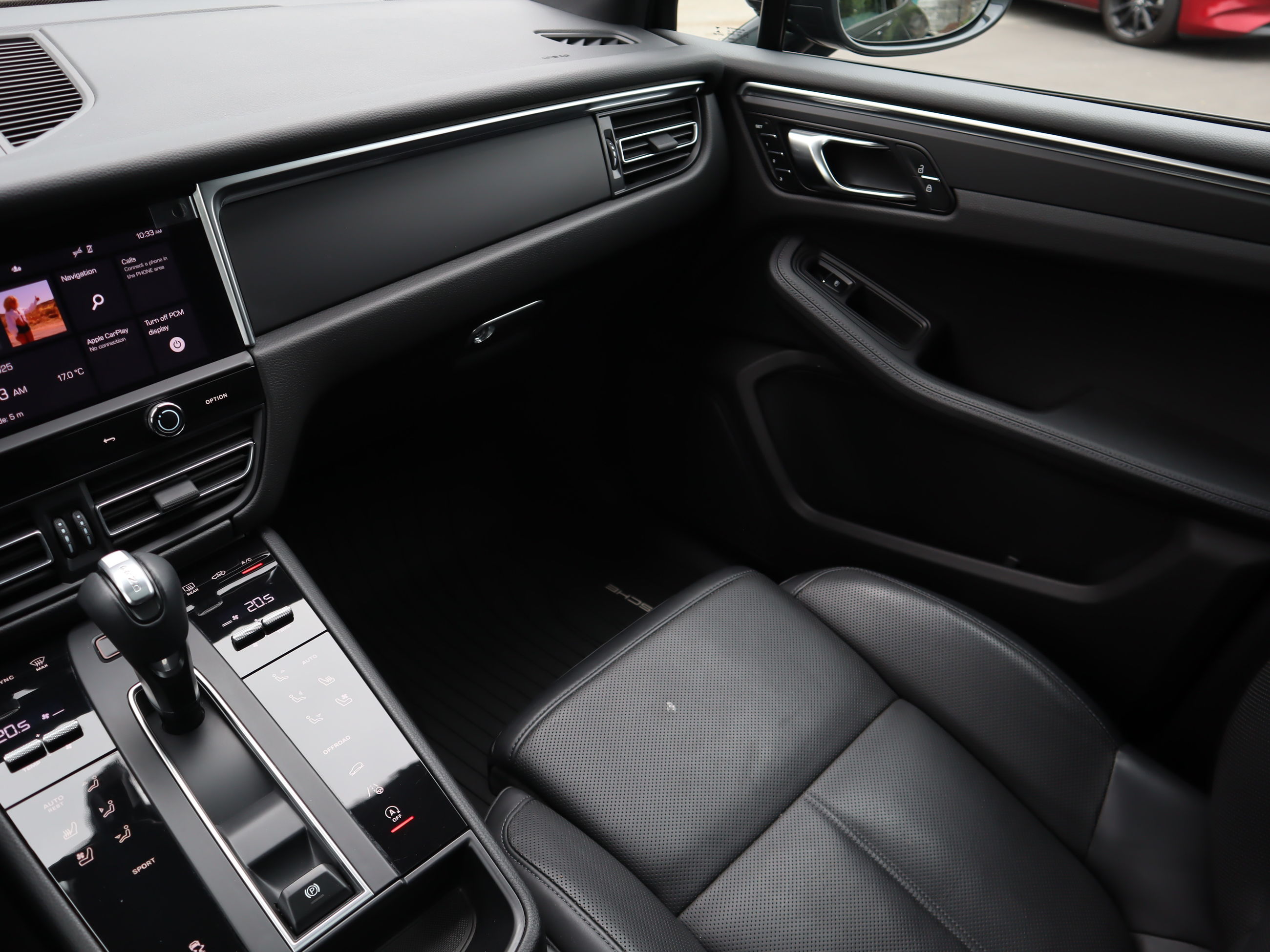 2022 Porsche Macan in Vancouver, British Columbia