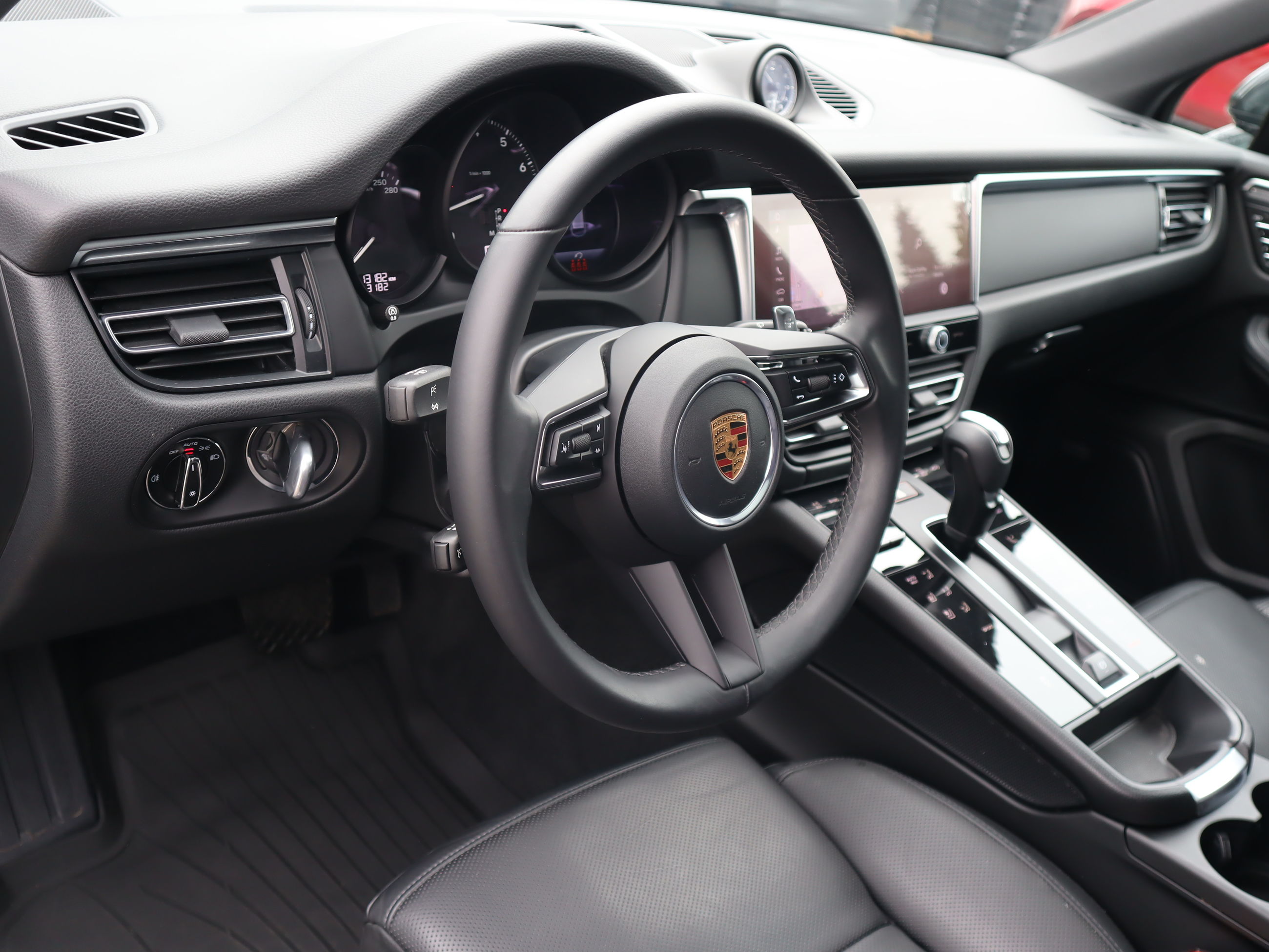 2022 Porsche Macan in Vancouver, British Columbia