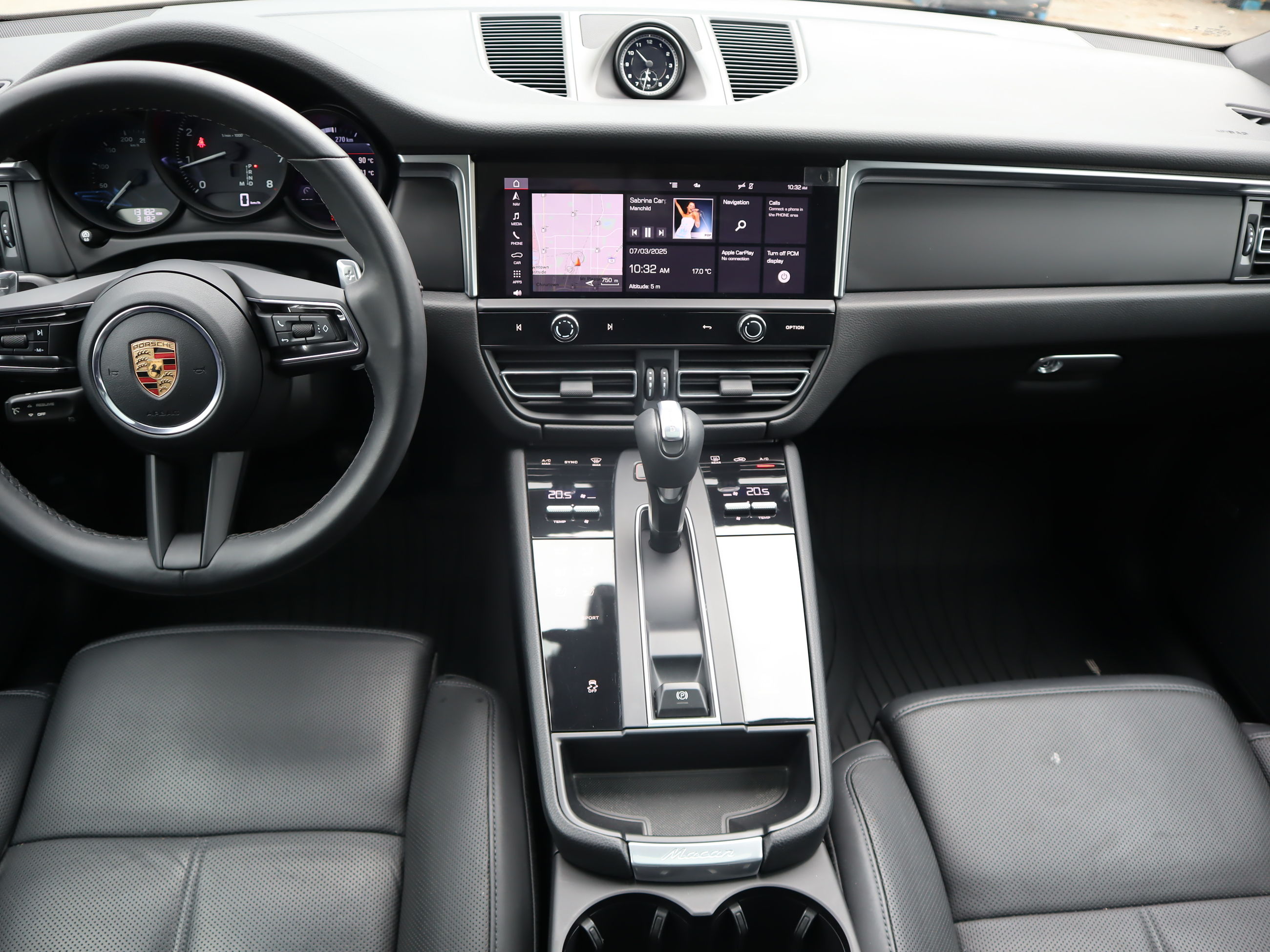 2022 Porsche Macan in Vancouver, British Columbia