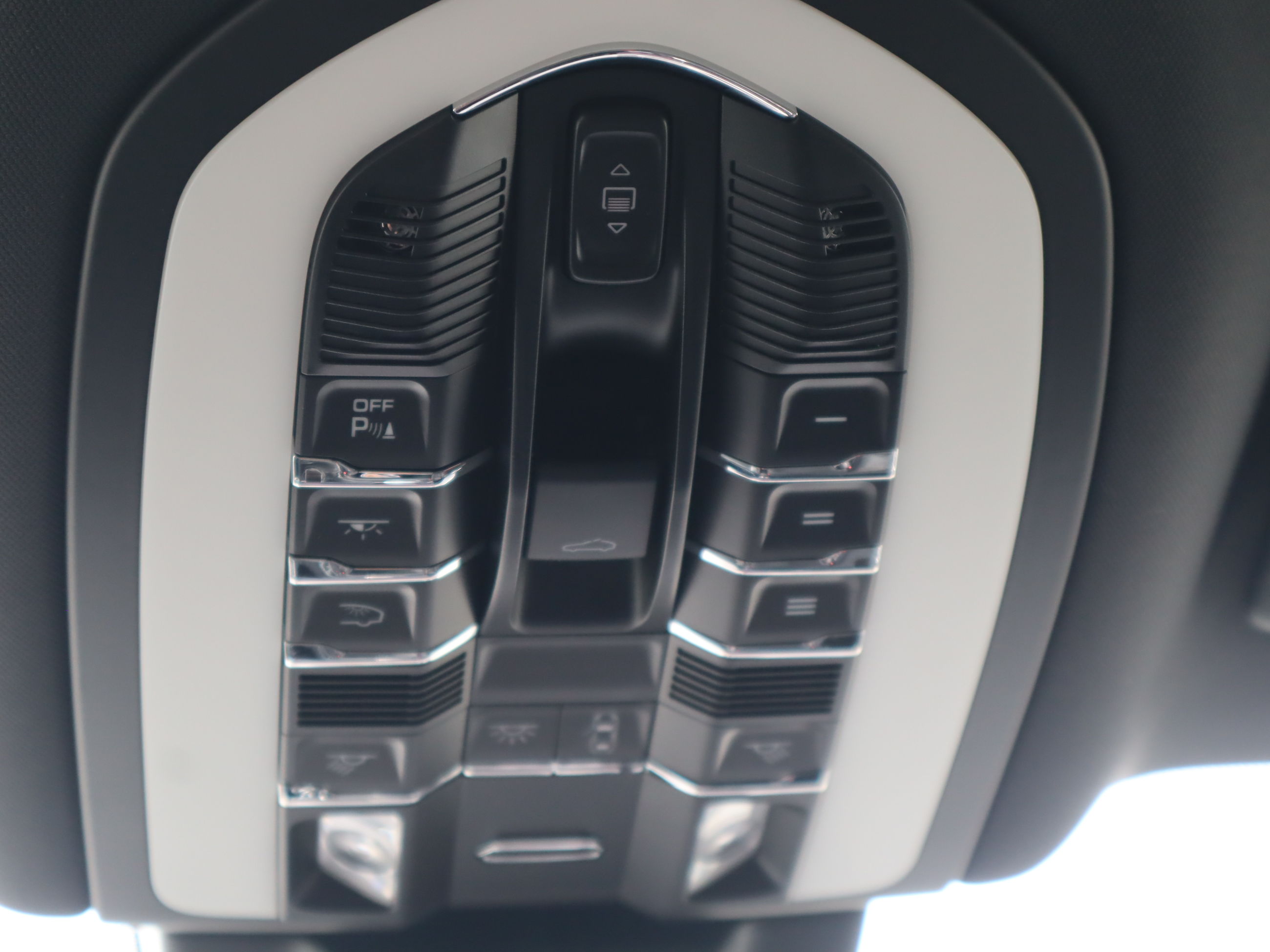 Porsche Macan  2022 à Vancouver, Colombie-Britannique
