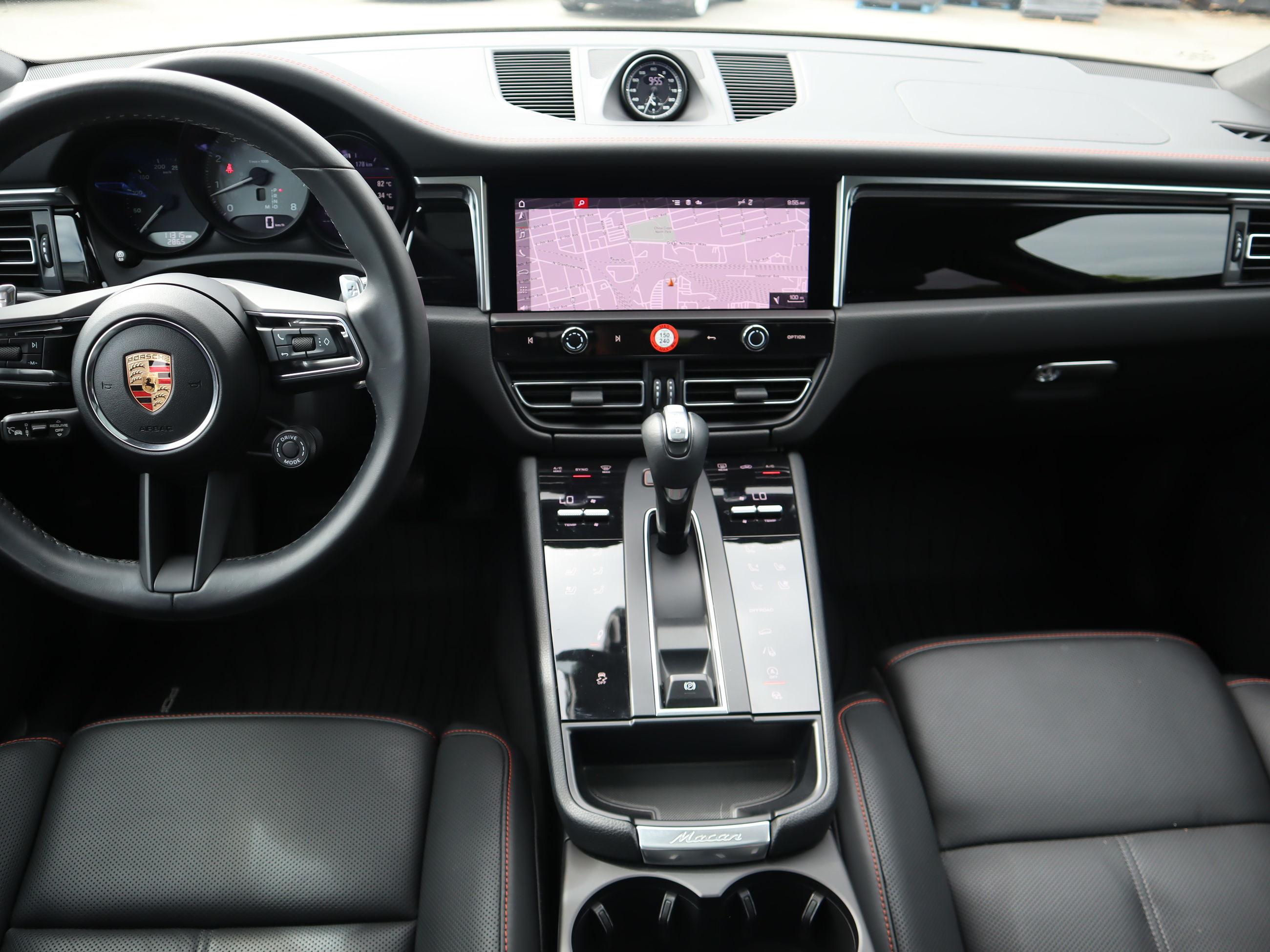 Porsche Macan  2022 à Vancouver, Colombie-Britannique