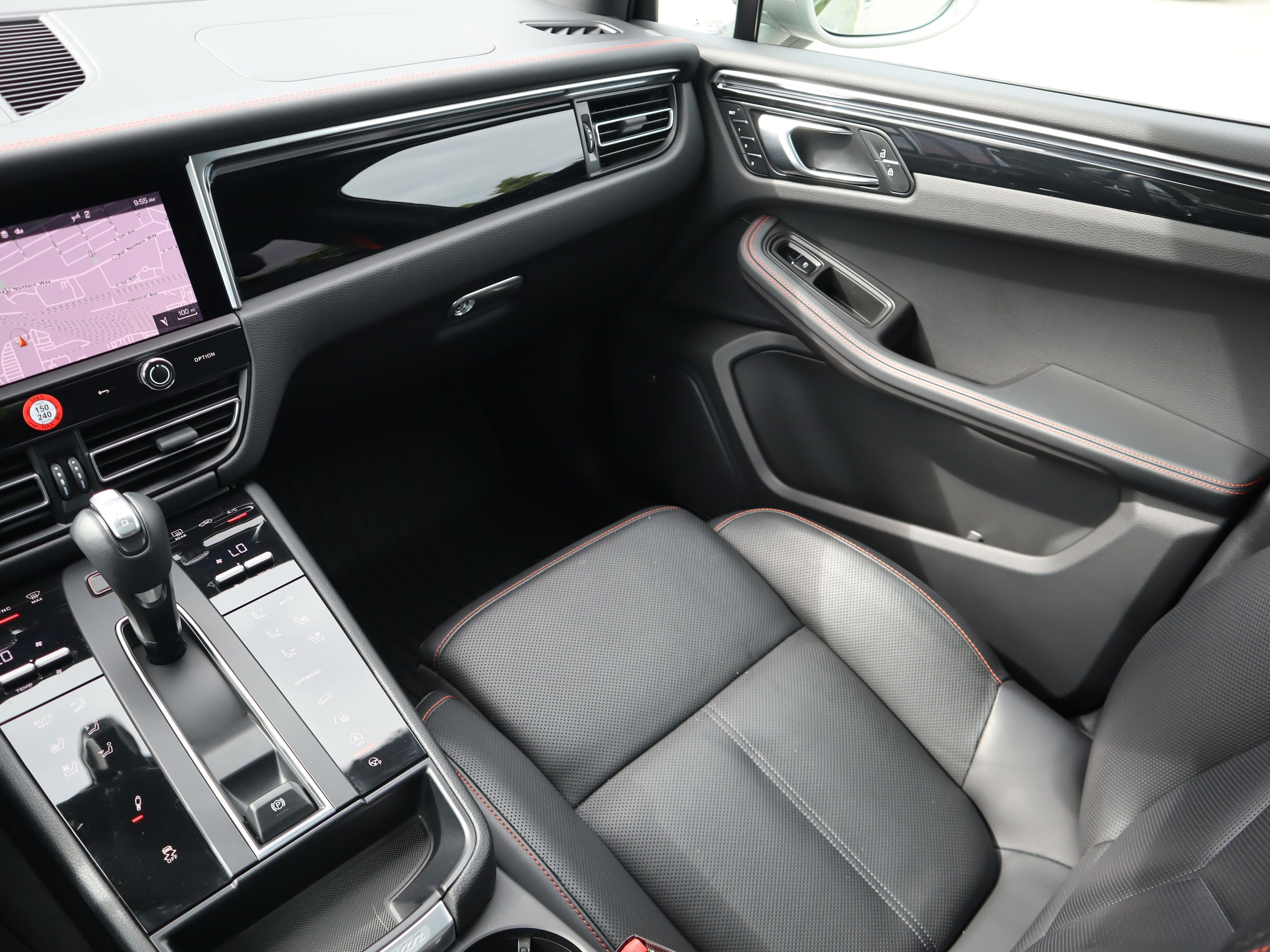 Porsche Macan  2022 à Vancouver, Colombie-Britannique