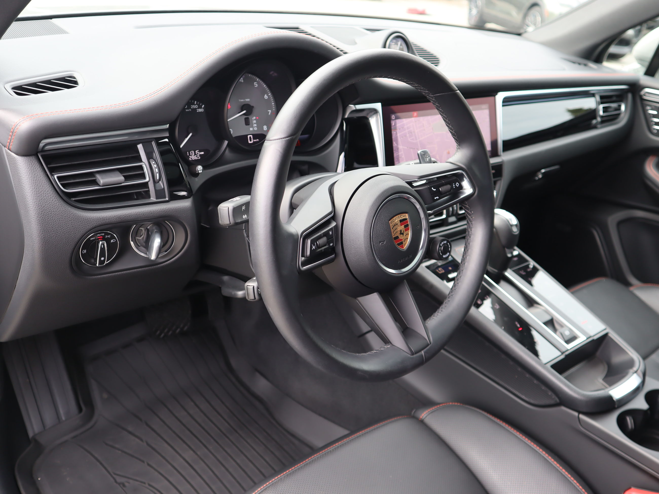 Porsche Macan  2022 à Vancouver, Colombie-Britannique