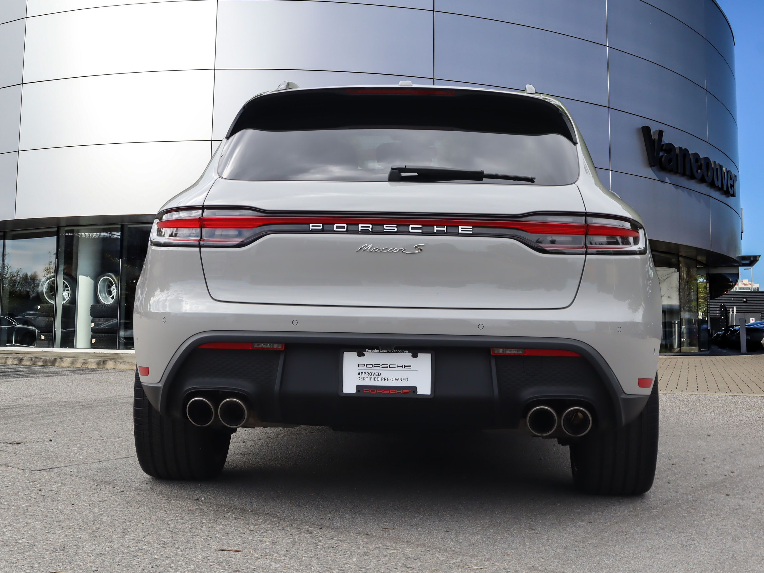 Porsche Macan  2022 à Vancouver, Colombie-Britannique
