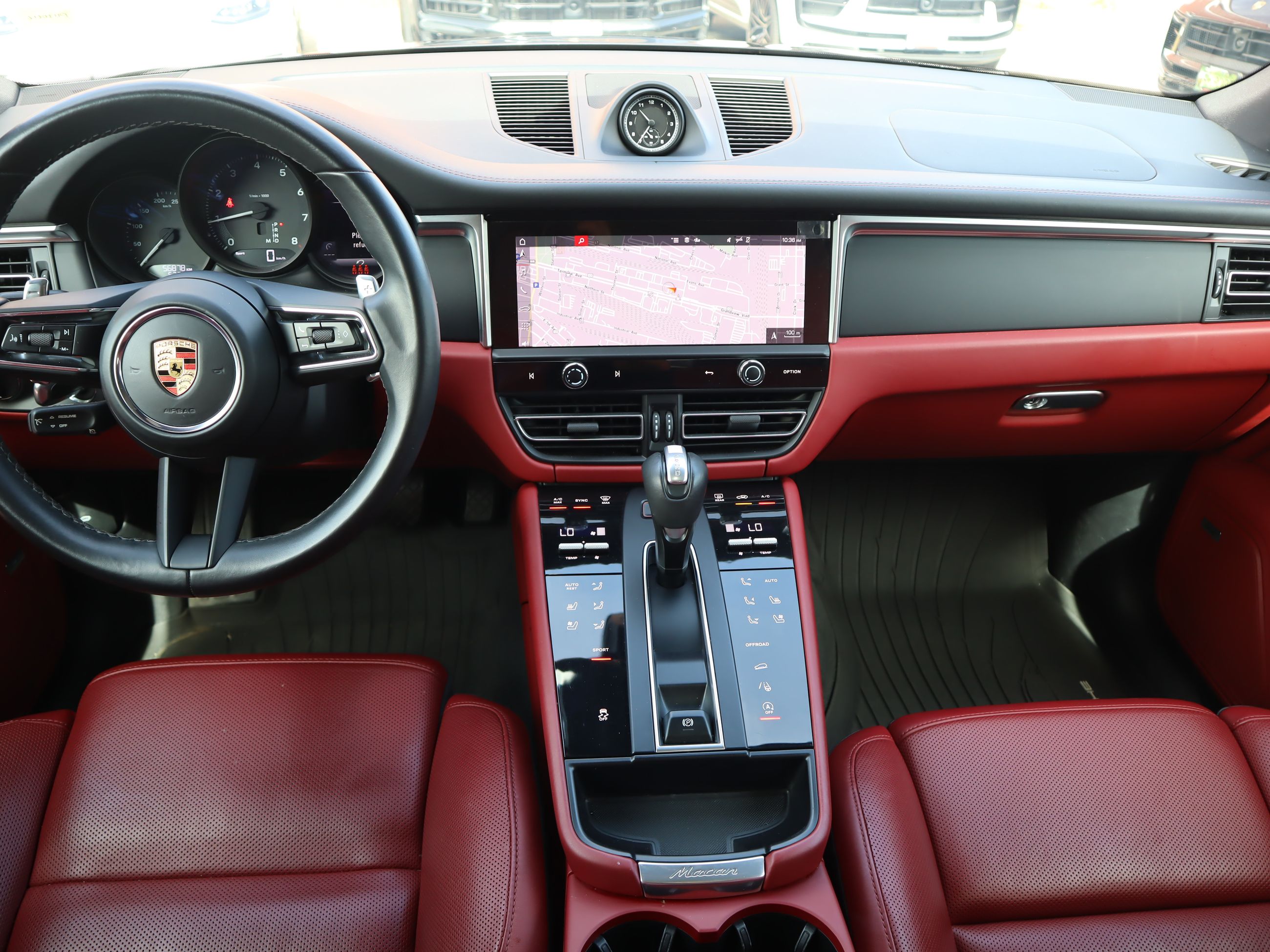 2022 Porsche Macan in Vancouver, British Columbia
