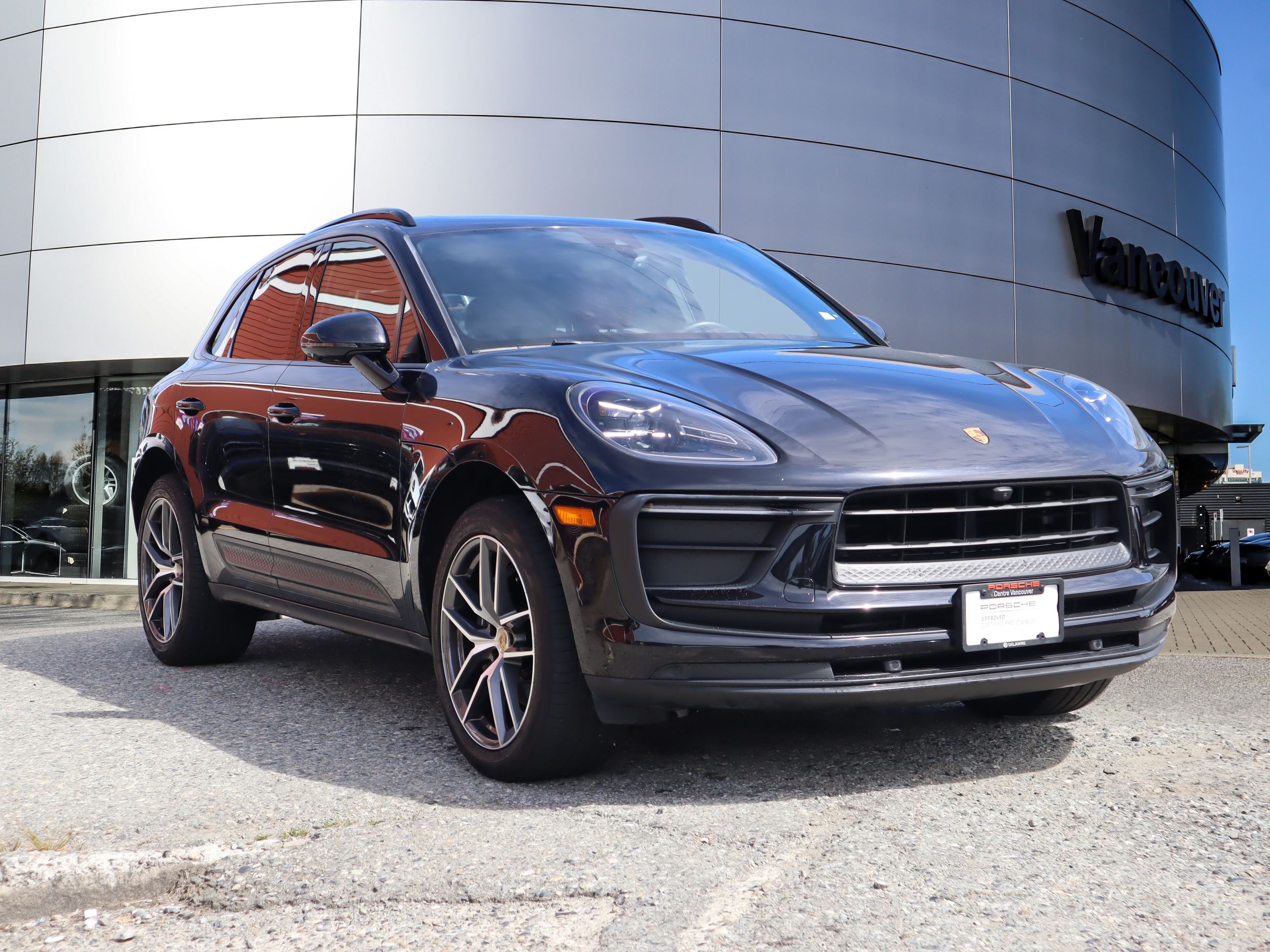 2022 Porsche Macan in Vancouver, British Columbia