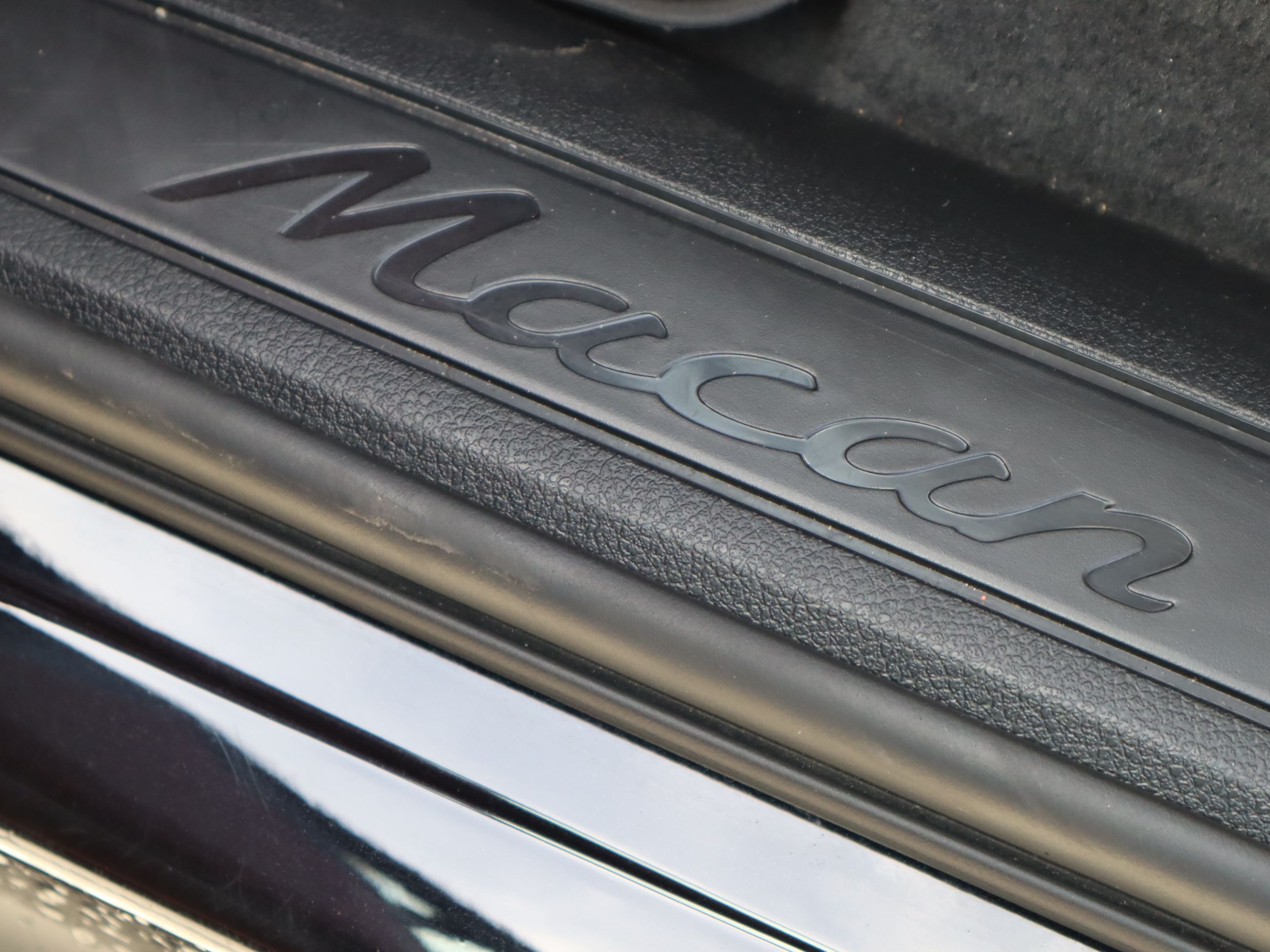 2022 Porsche Macan in Vancouver, British Columbia