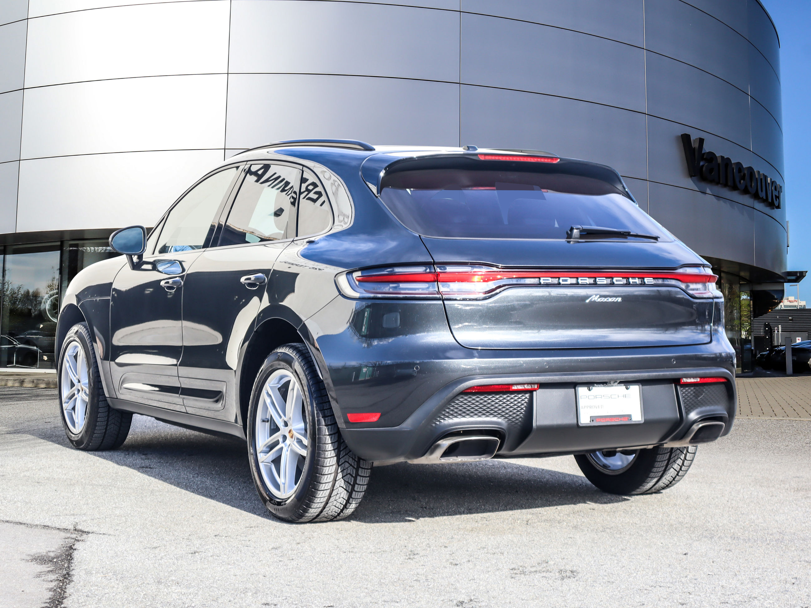 Porsche Macan  2023 à Vancouver, Colombie-Britannique