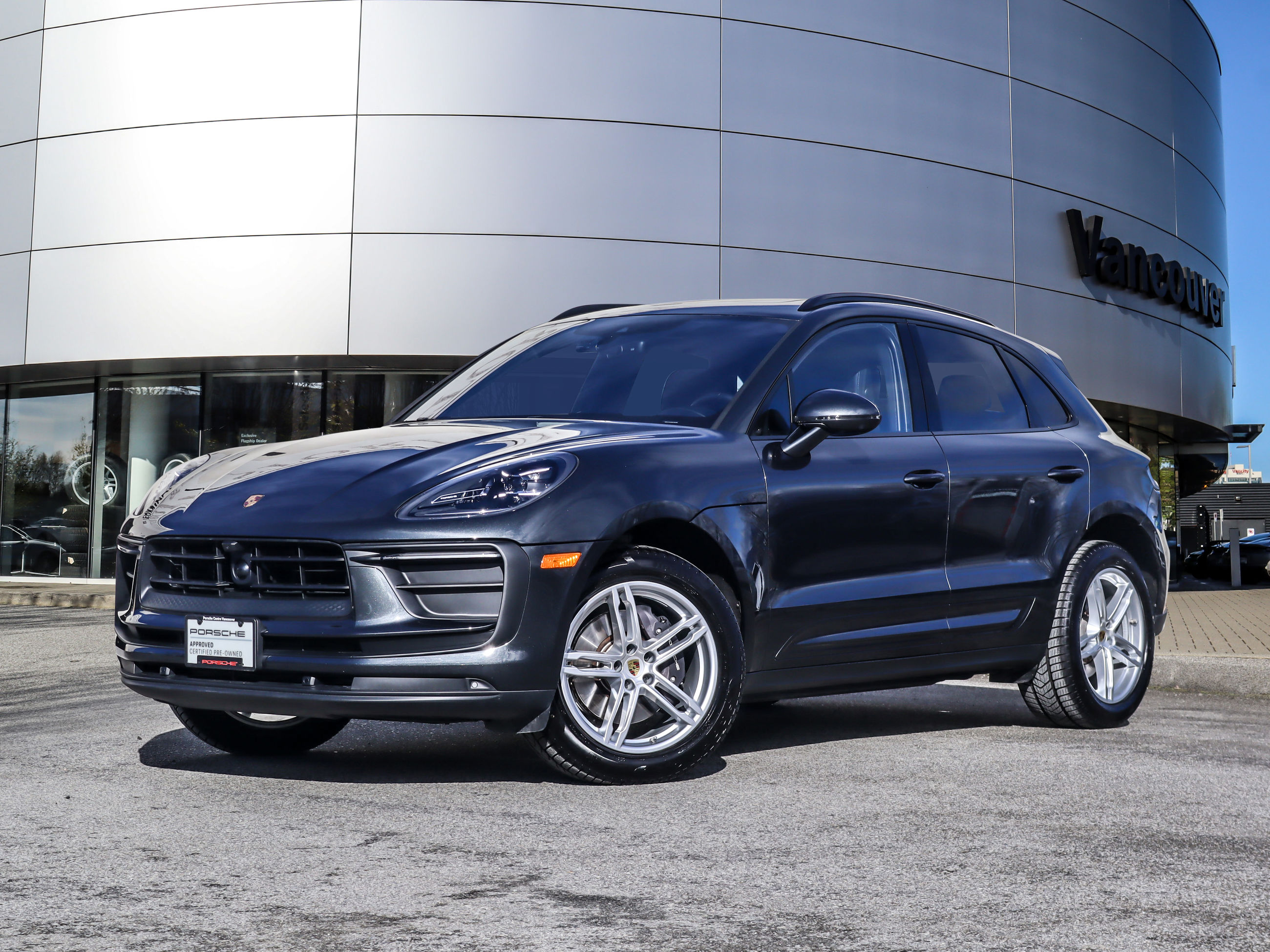 Porsche Macan  2023 à Vancouver, Colombie-Britannique
