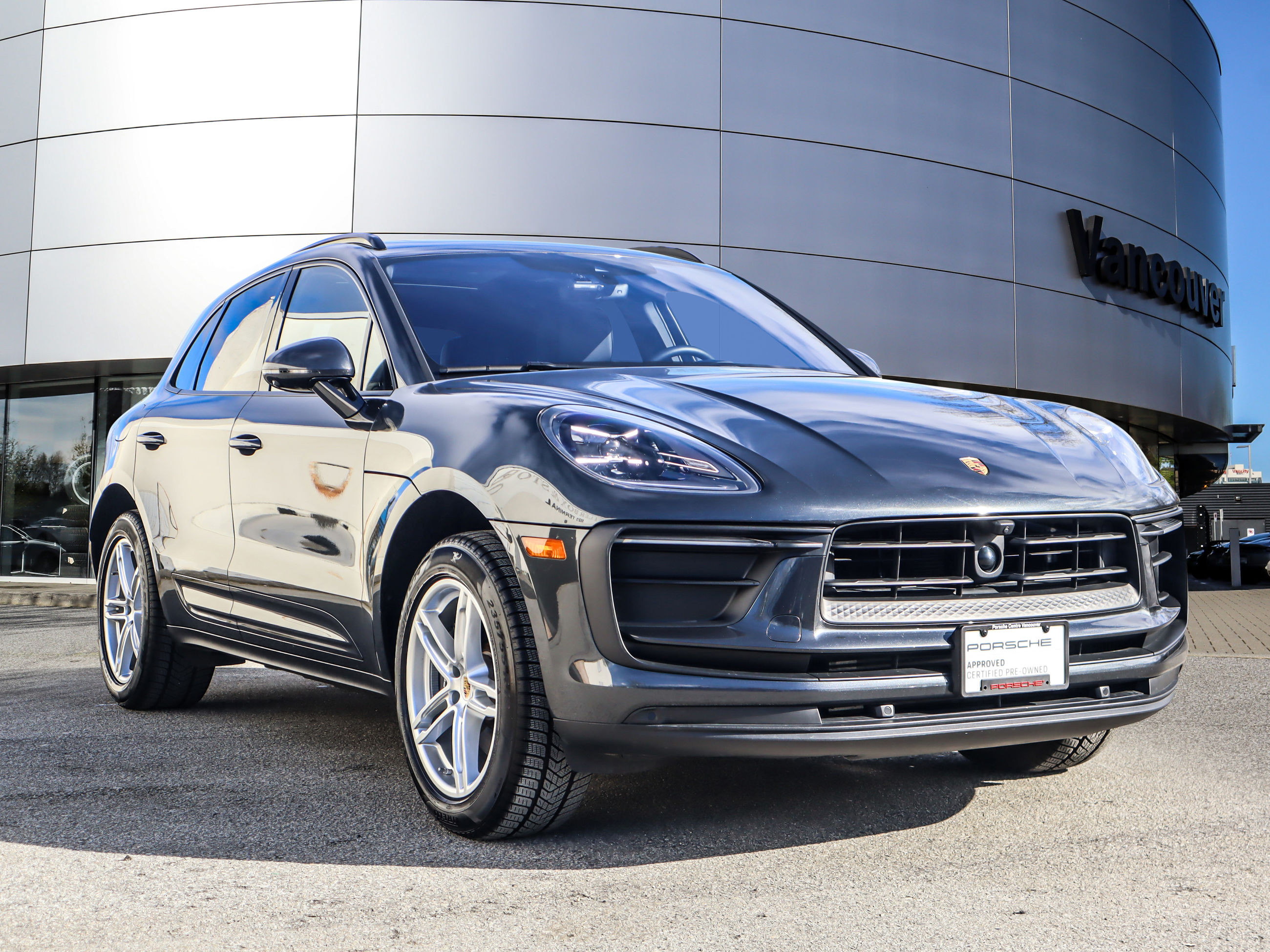 Porsche Macan  2023 à Vancouver, Colombie-Britannique