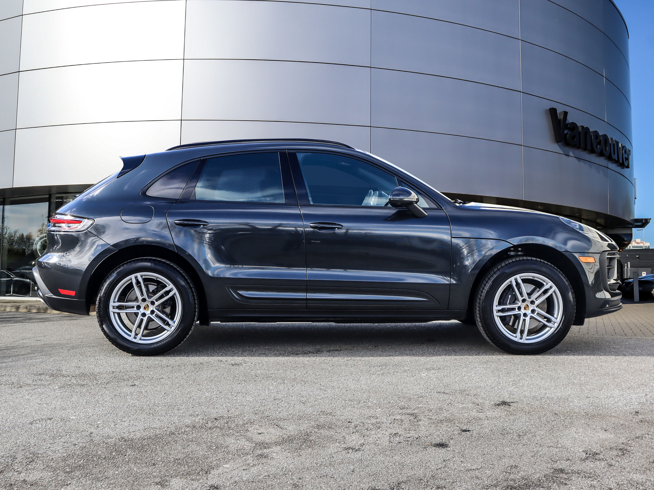 Porsche Macan  2023 à Vancouver, Colombie-Britannique