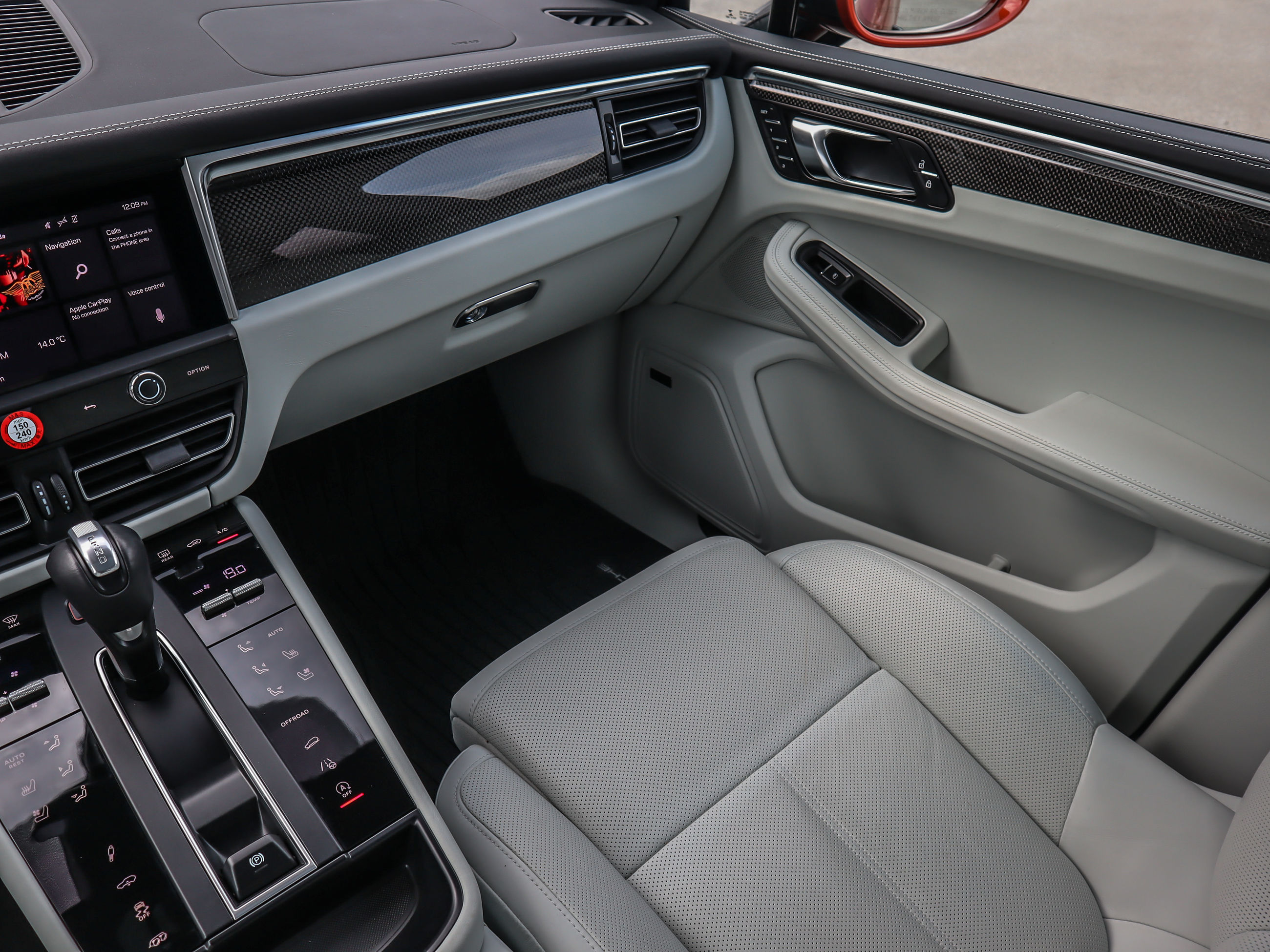 Porsche Macan  2023 à Vancouver, Colombie-Britannique