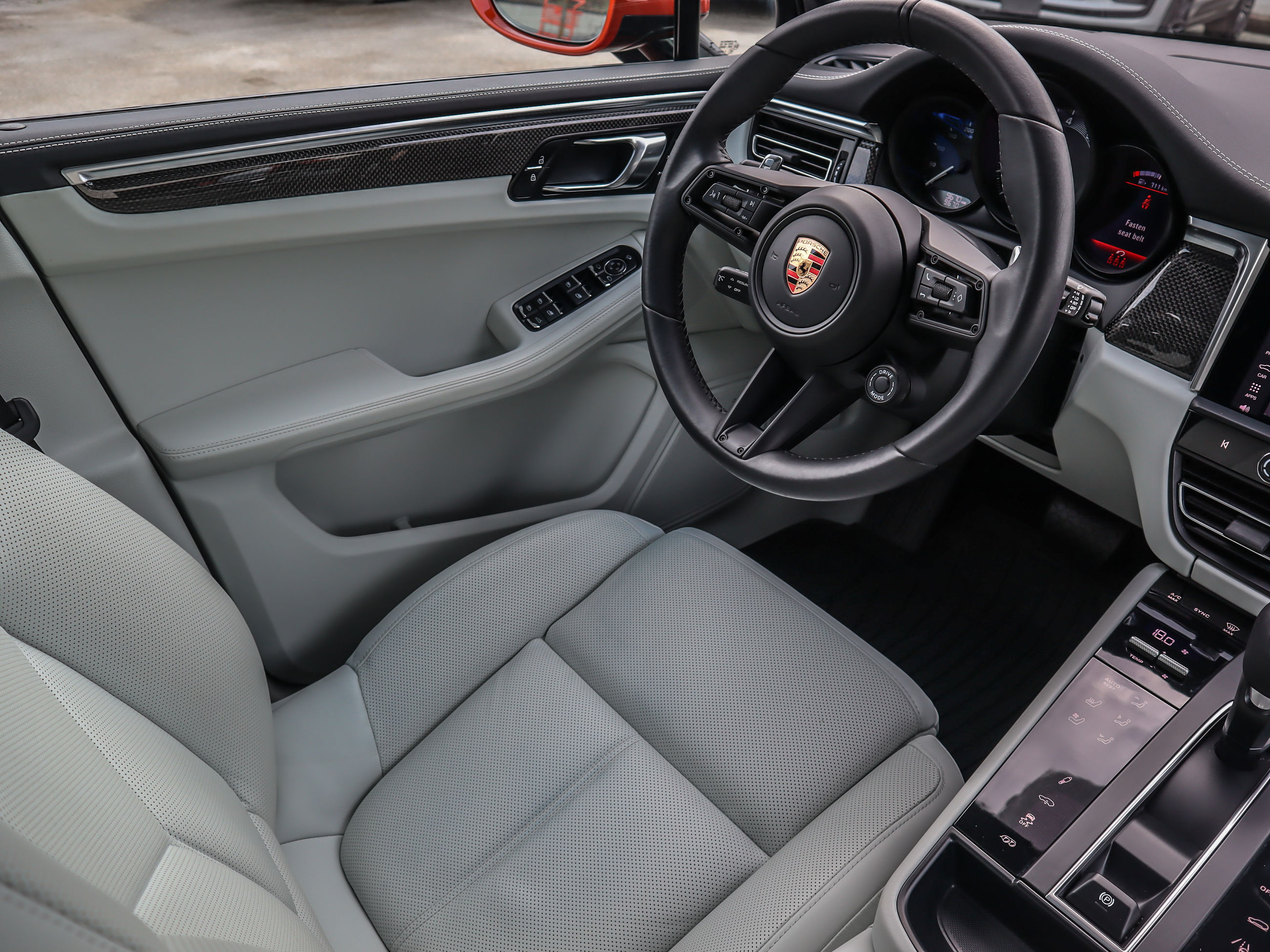 Porsche Macan  2023 à Vancouver, Colombie-Britannique