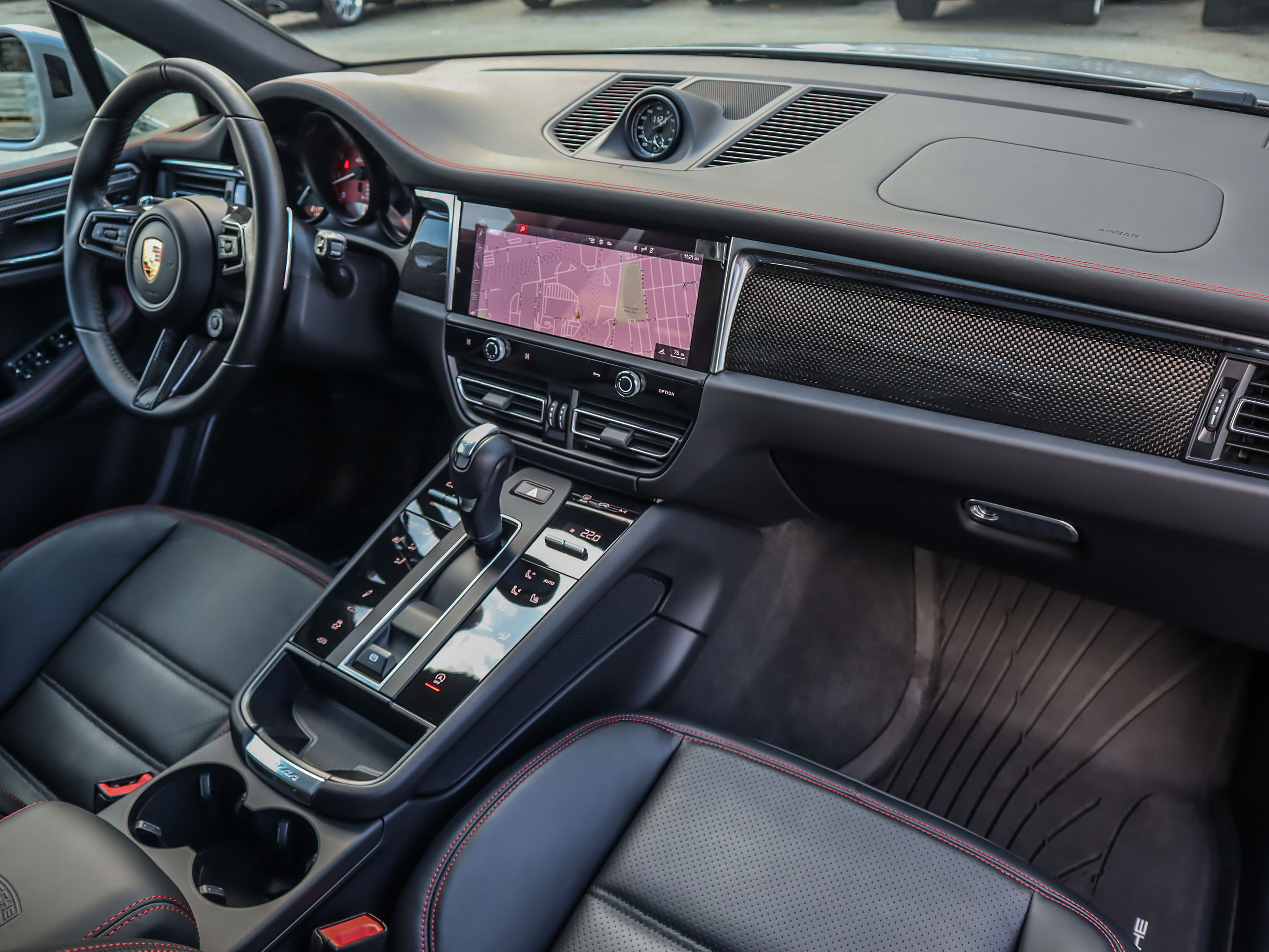 2023 Porsche Macan in Vancouver, British Columbia