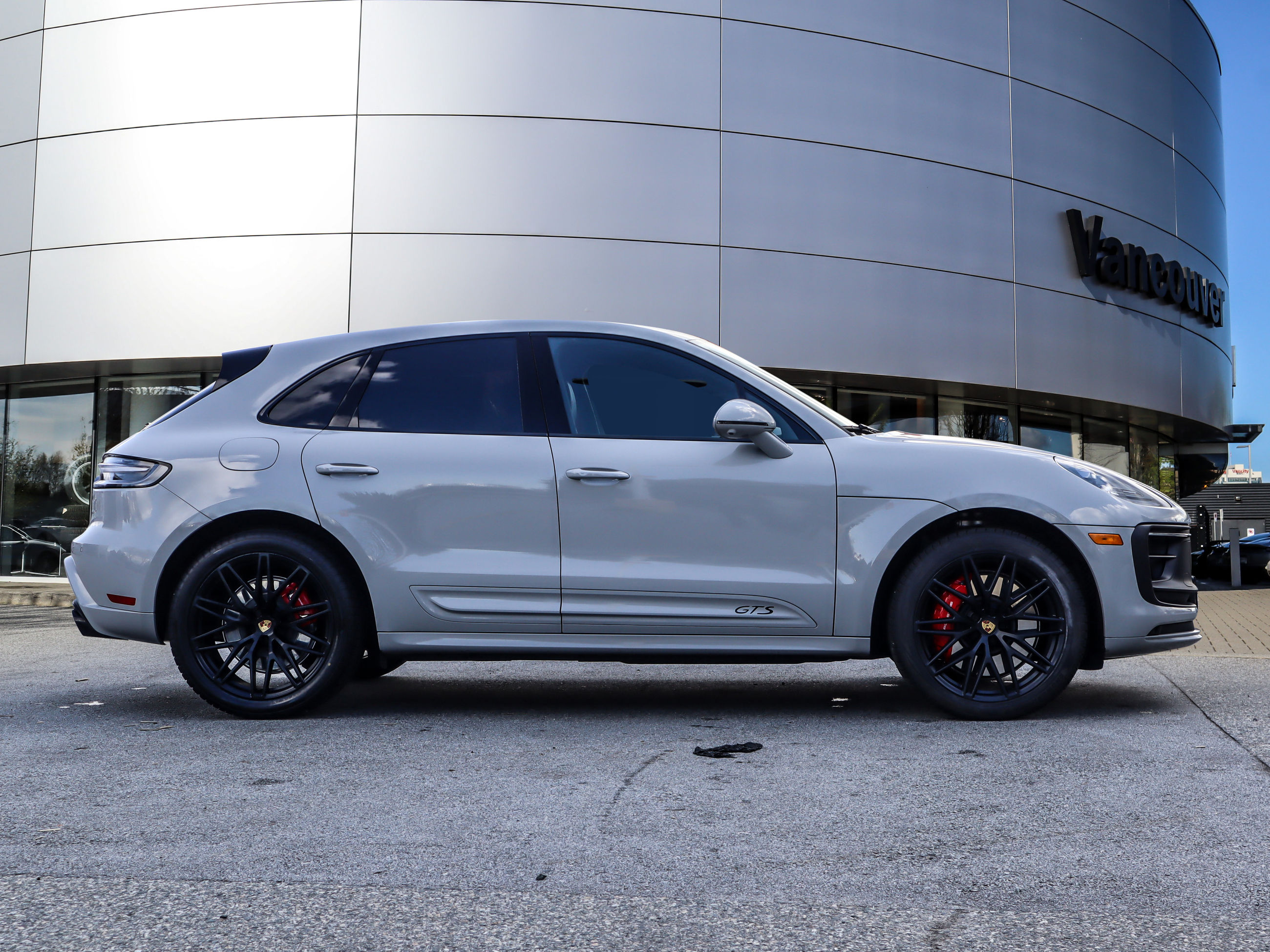 2023 Porsche Macan in Vancouver, British Columbia