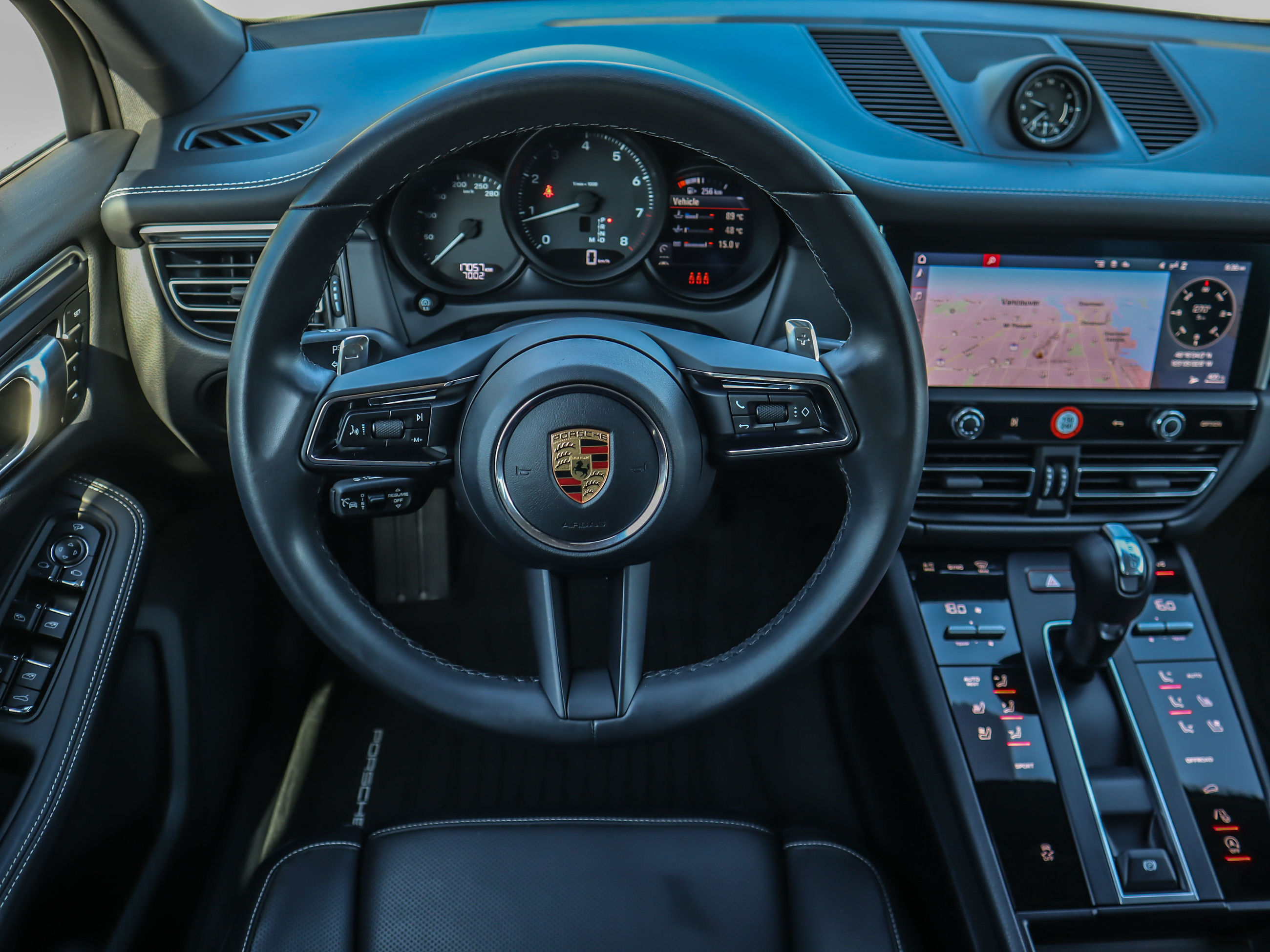 Porsche Macan  2023 à Vancouver, Colombie-Britannique