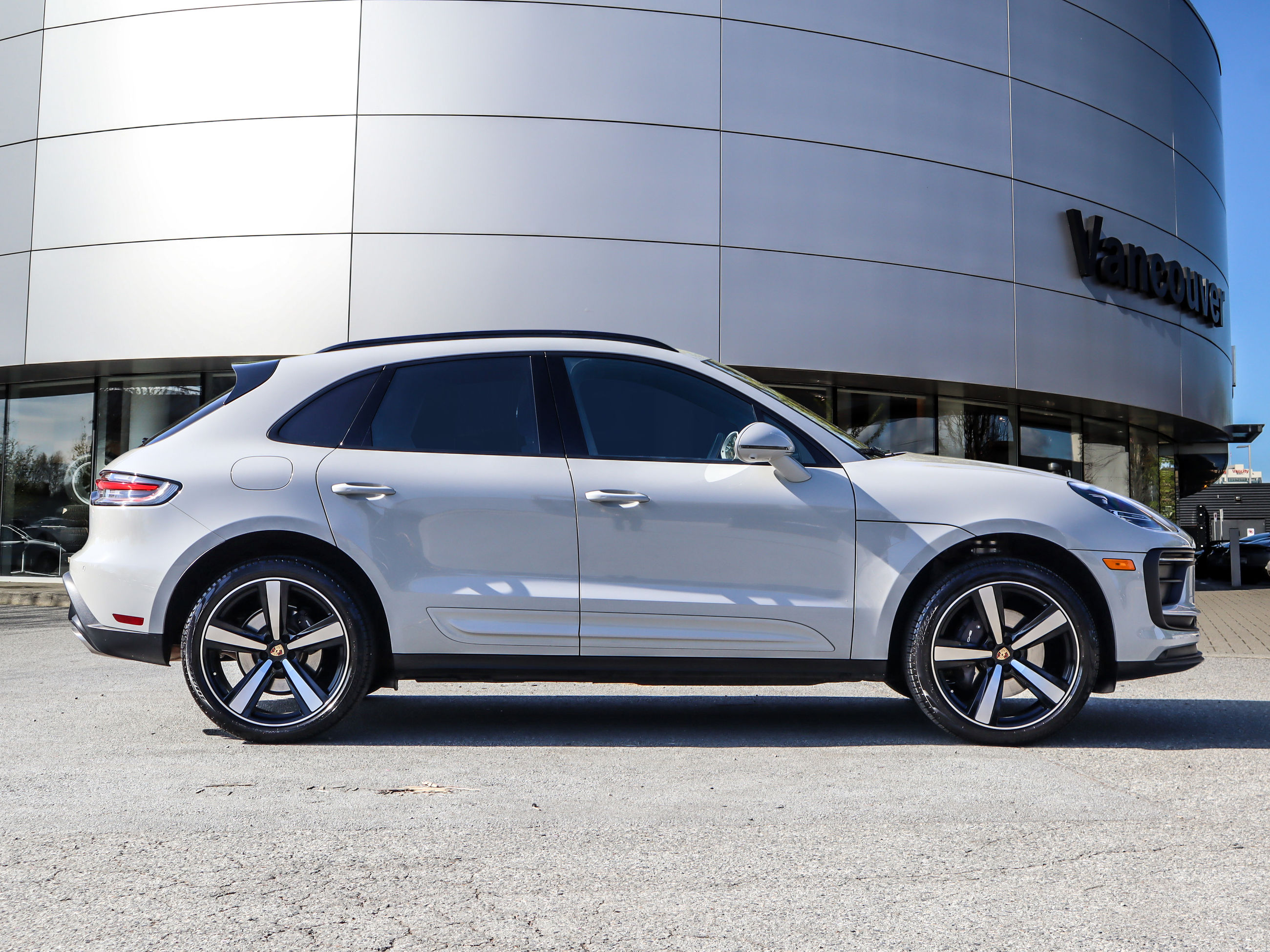 Porsche Macan  2023 à Vancouver, Colombie-Britannique