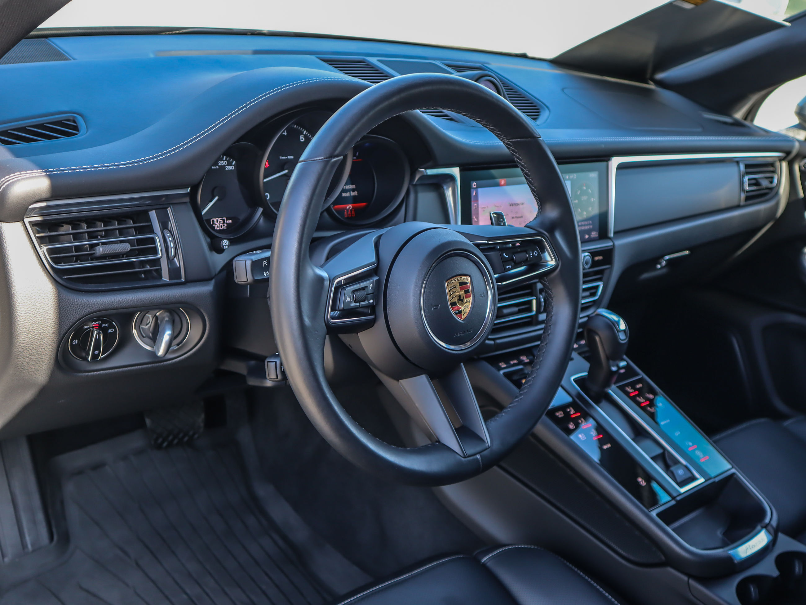 Porsche Macan  2023 à Vancouver, Colombie-Britannique