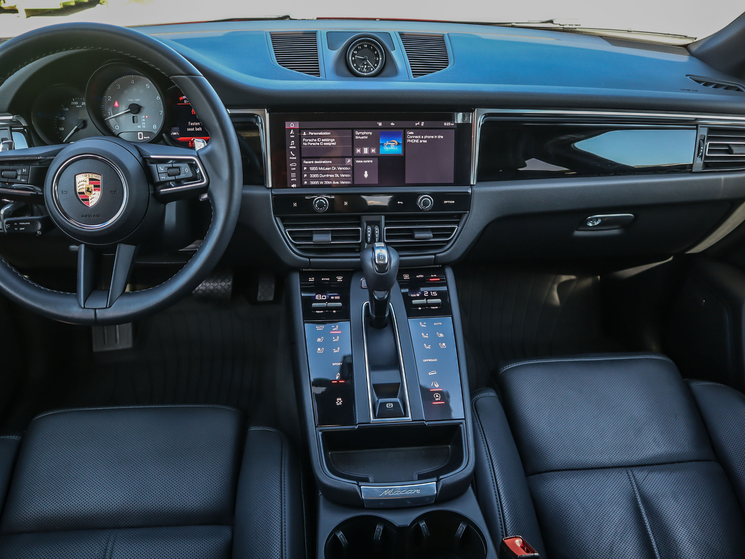 Porsche Macan  2023 à Vancouver, Colombie-Britannique