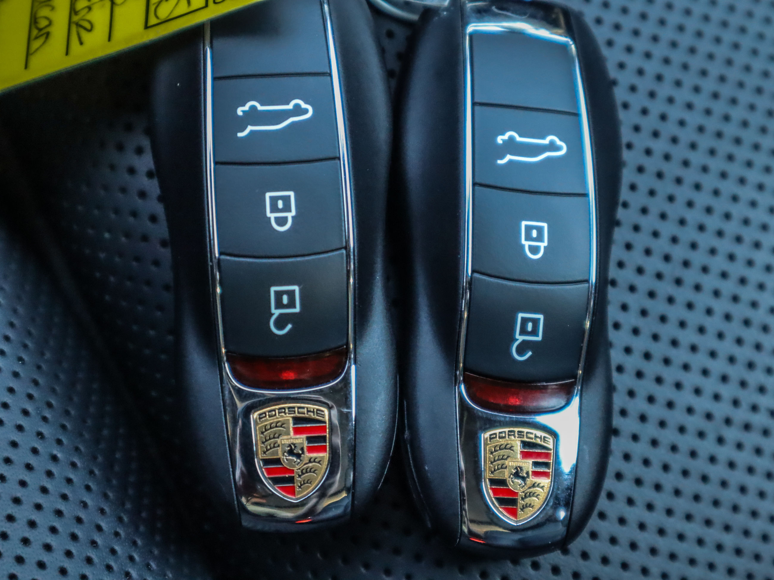 Porsche Macan  2023 à Vancouver, Colombie-Britannique