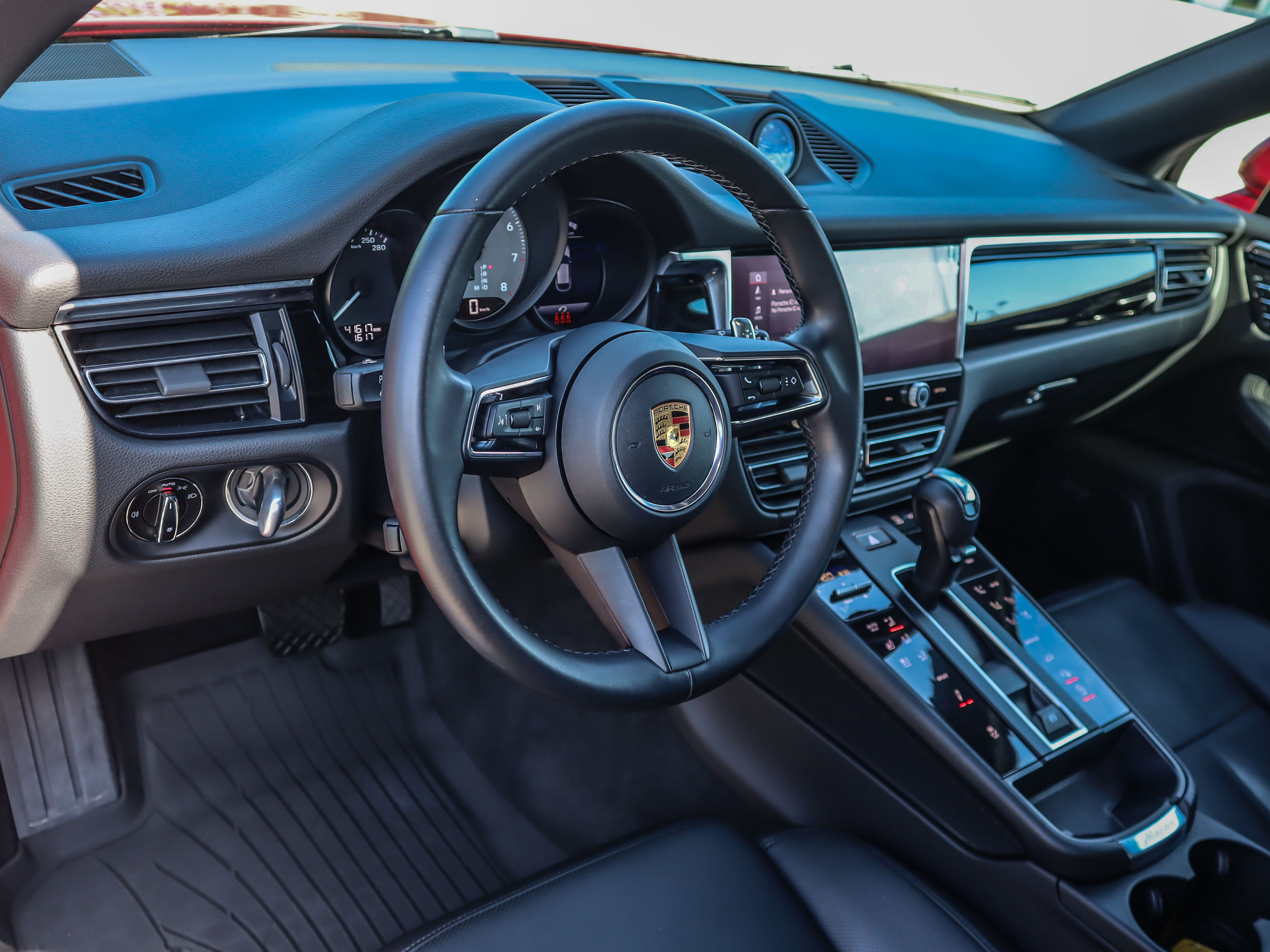 Porsche Macan  2023 à Vancouver, Colombie-Britannique