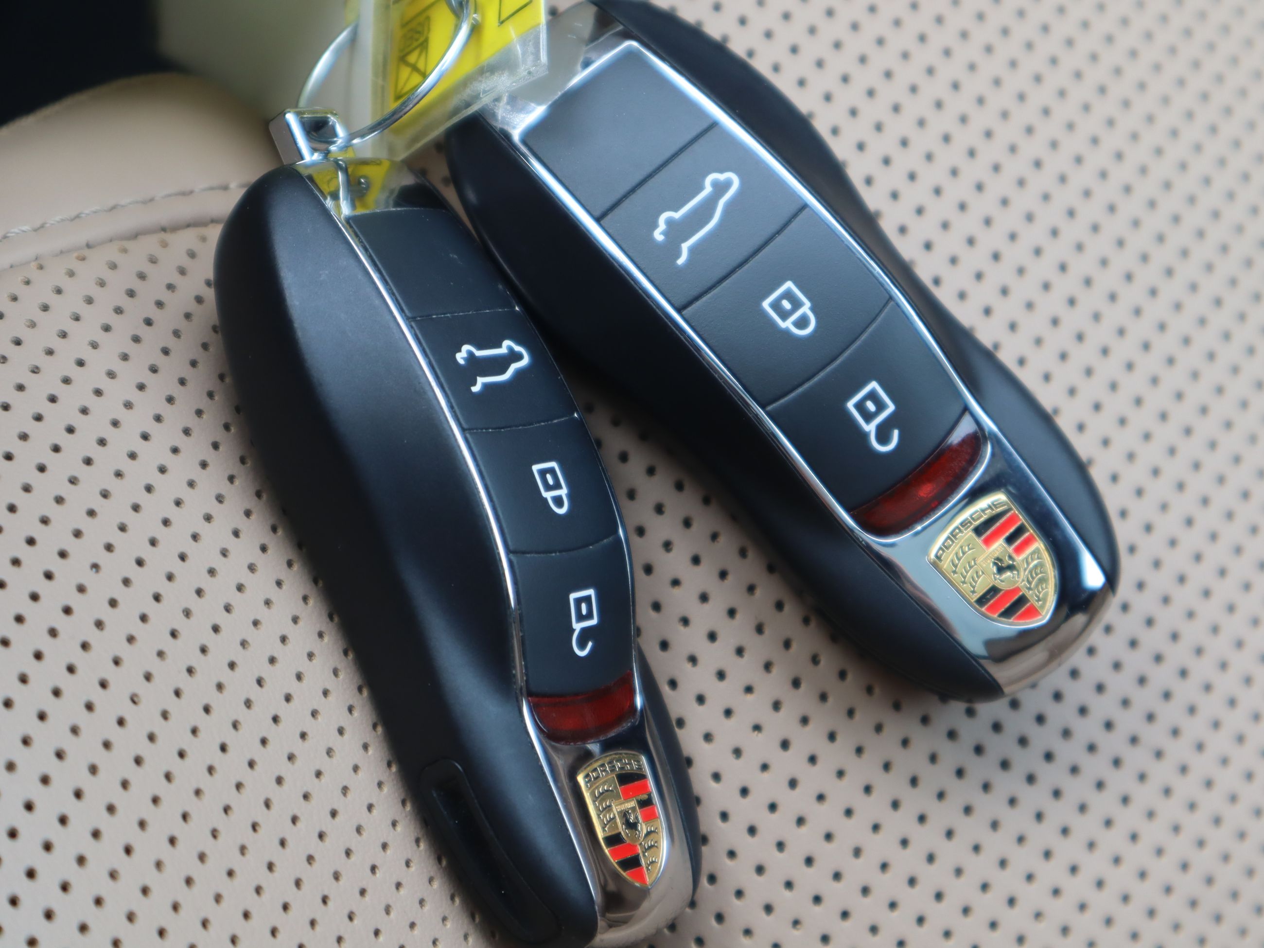 2023 Porsche Macan in Vancouver, British Columbia