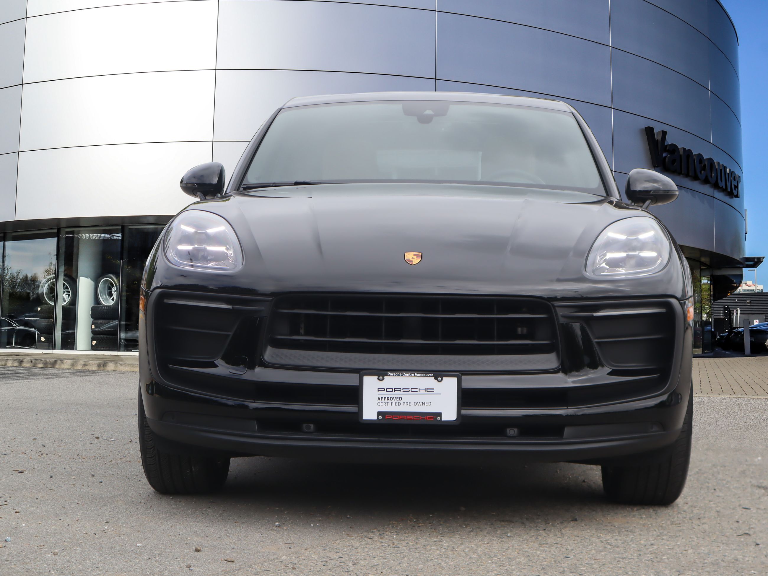 2023 Porsche Macan in Vancouver, British Columbia