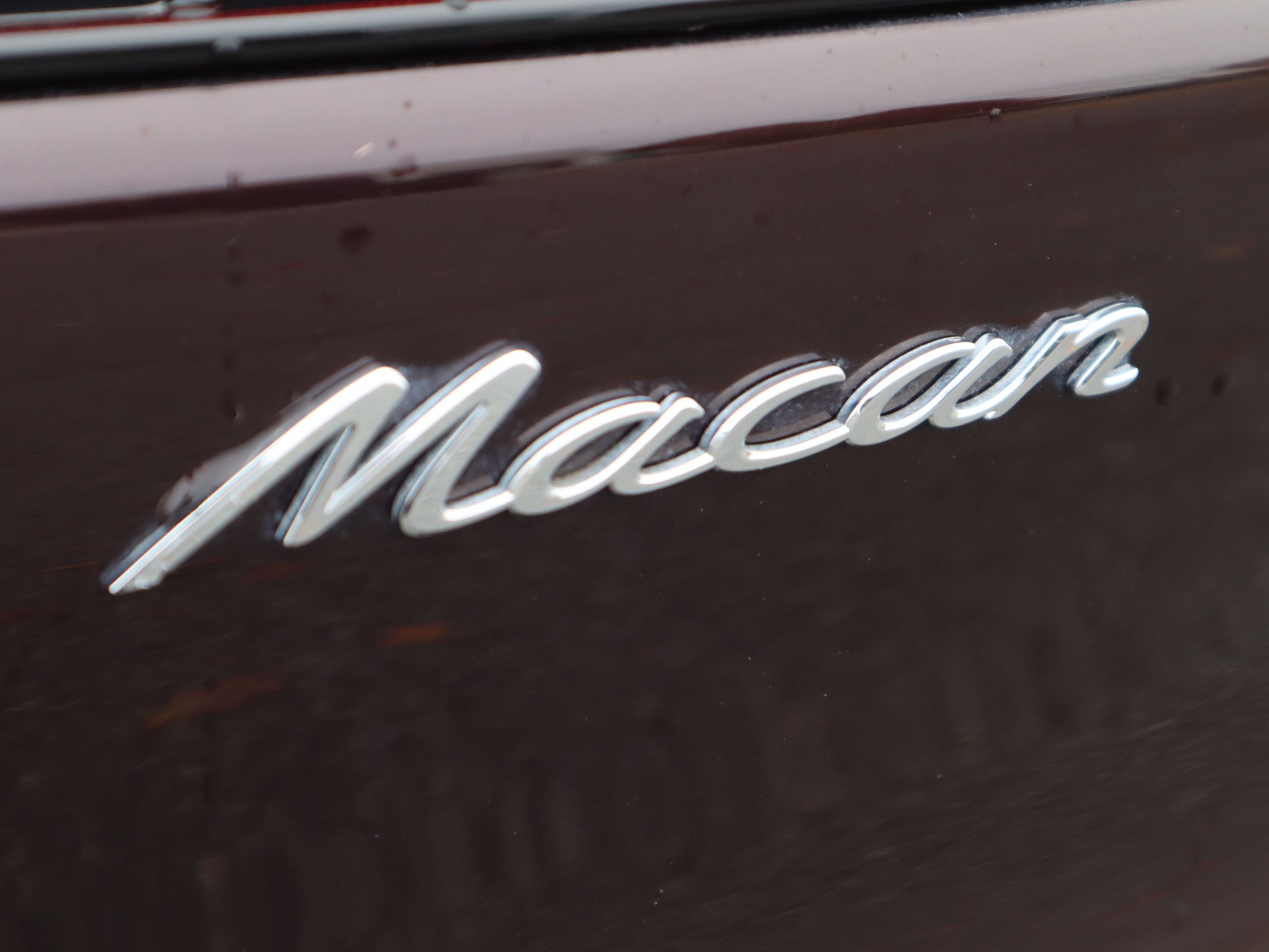 Porsche Macan  2023 à Vancouver, Colombie-Britannique