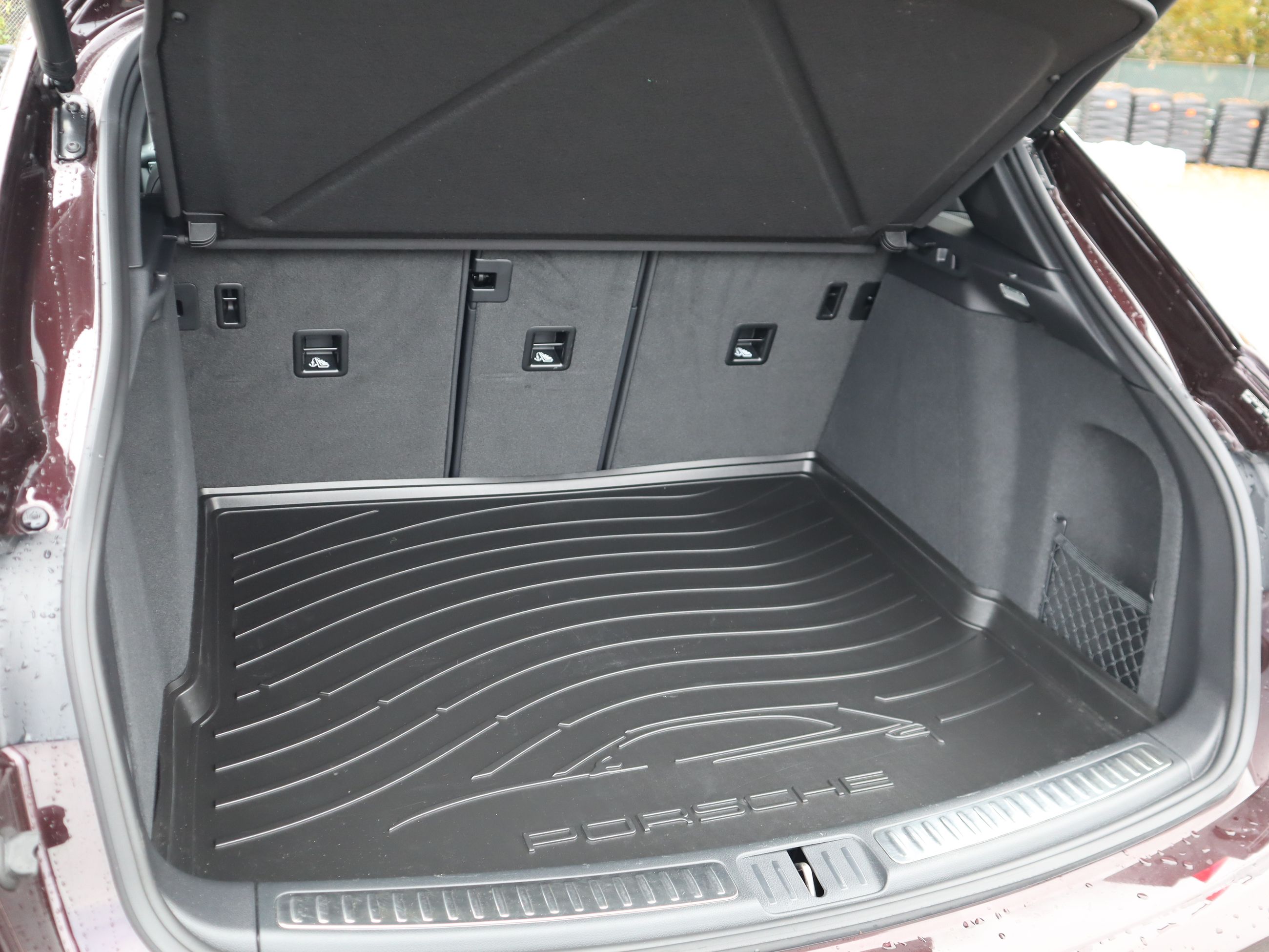 Porsche Macan  2023 à Vancouver, Colombie-Britannique