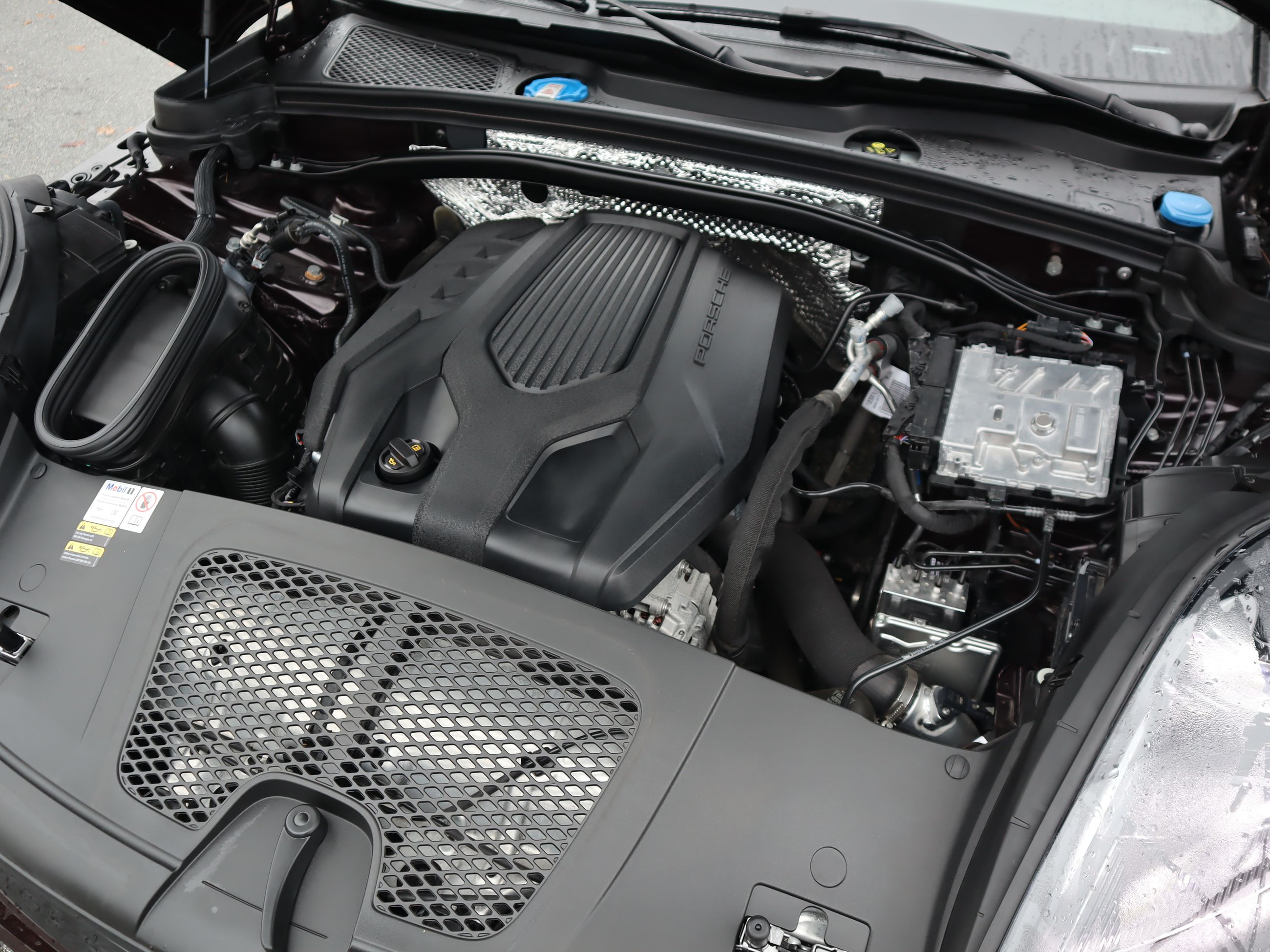 Porsche Macan  2023 à Vancouver, Colombie-Britannique