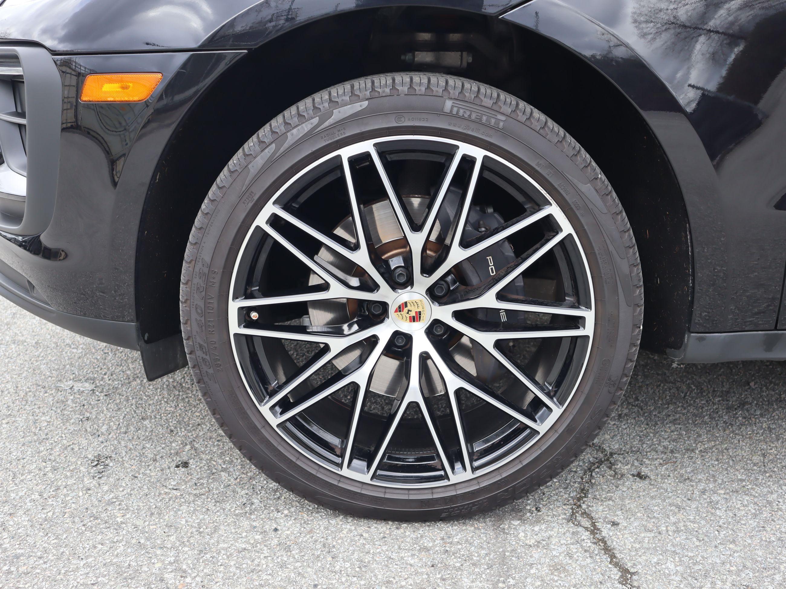 Porsche Macan  2023 à Vancouver, Colombie-Britannique