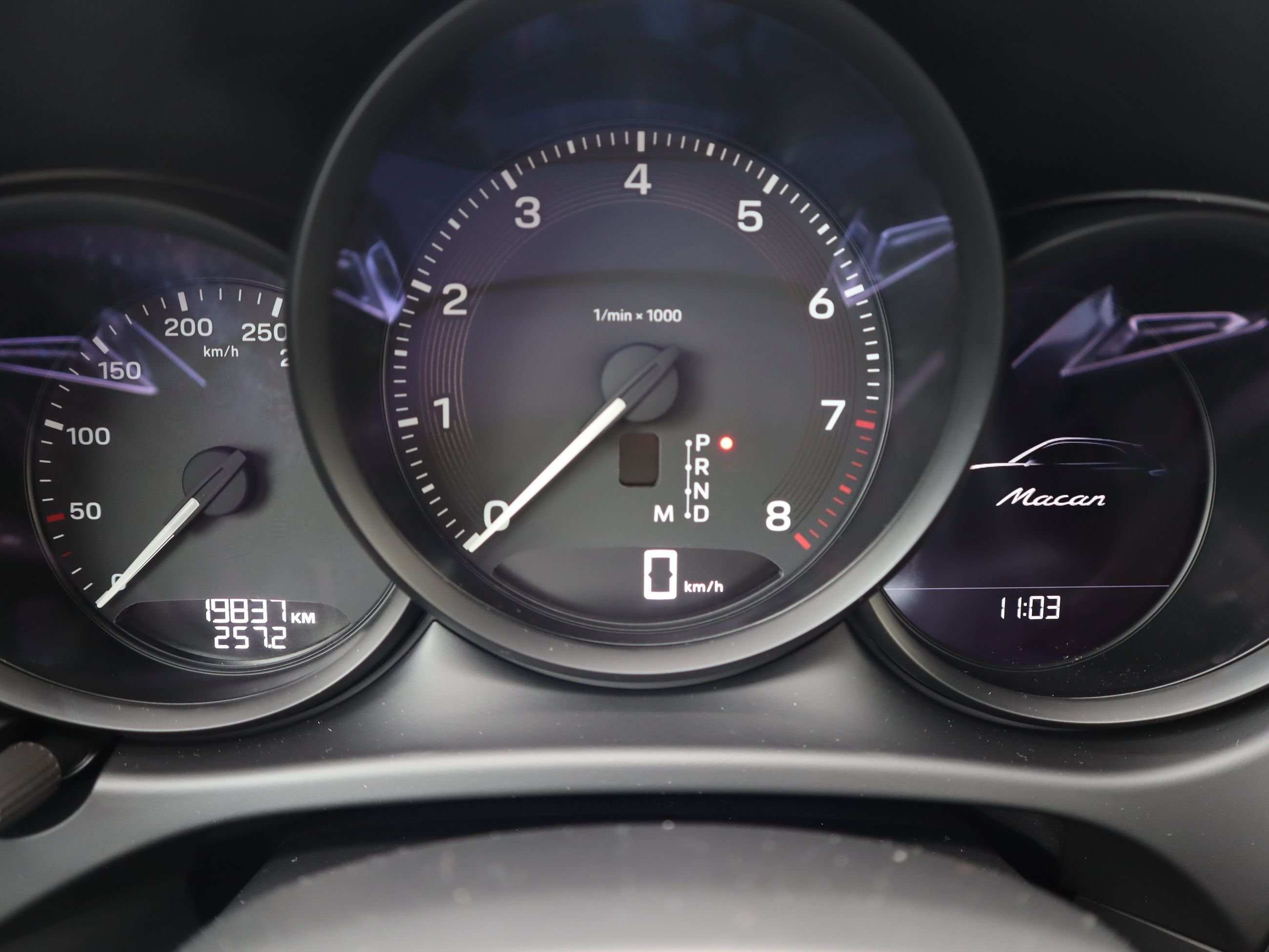 Porsche Macan  2023 à Vancouver, Colombie-Britannique