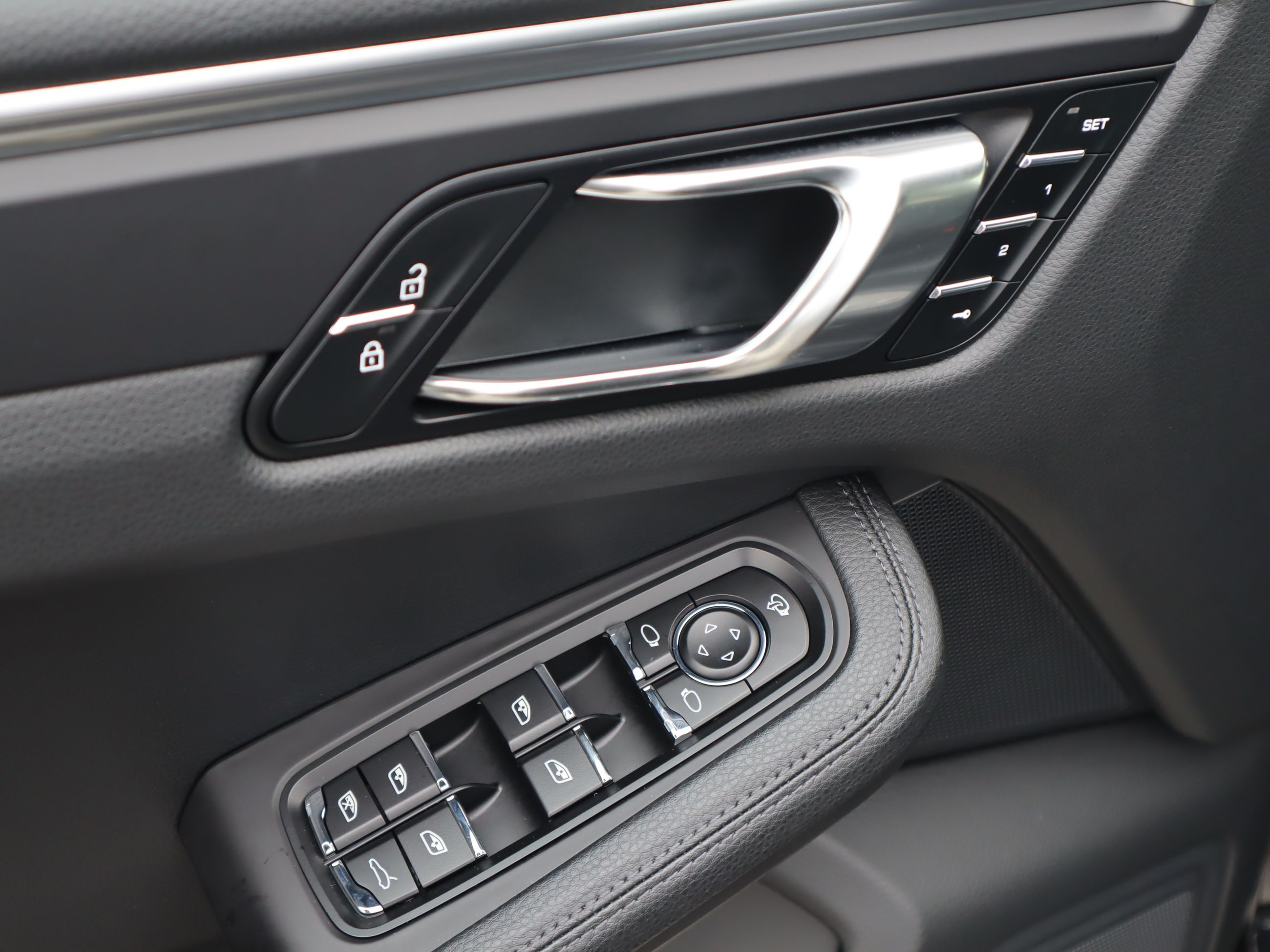 Porsche Macan  2023 à Vancouver, Colombie-Britannique