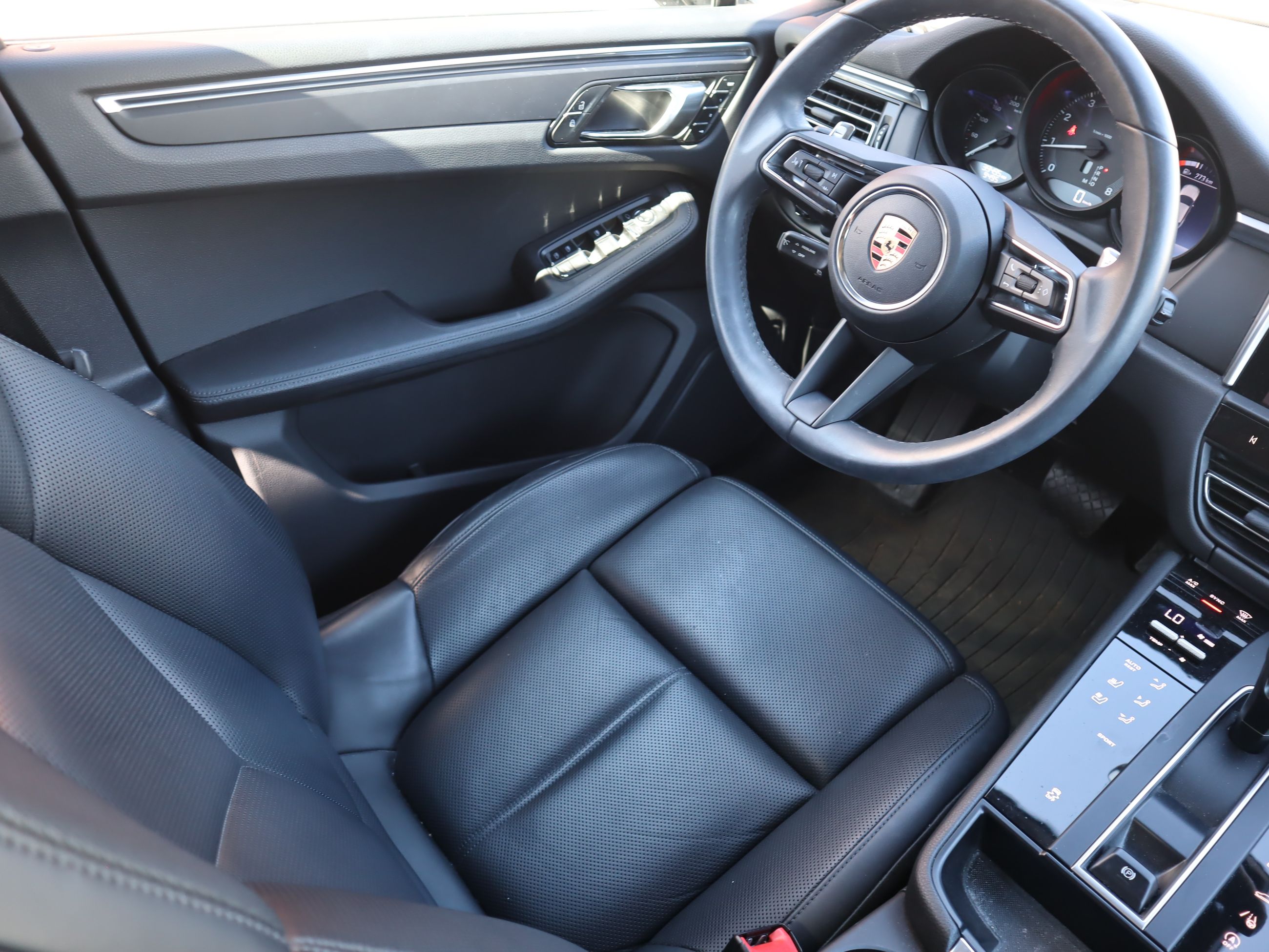 Porsche Macan  2023 à Vancouver, Colombie-Britannique