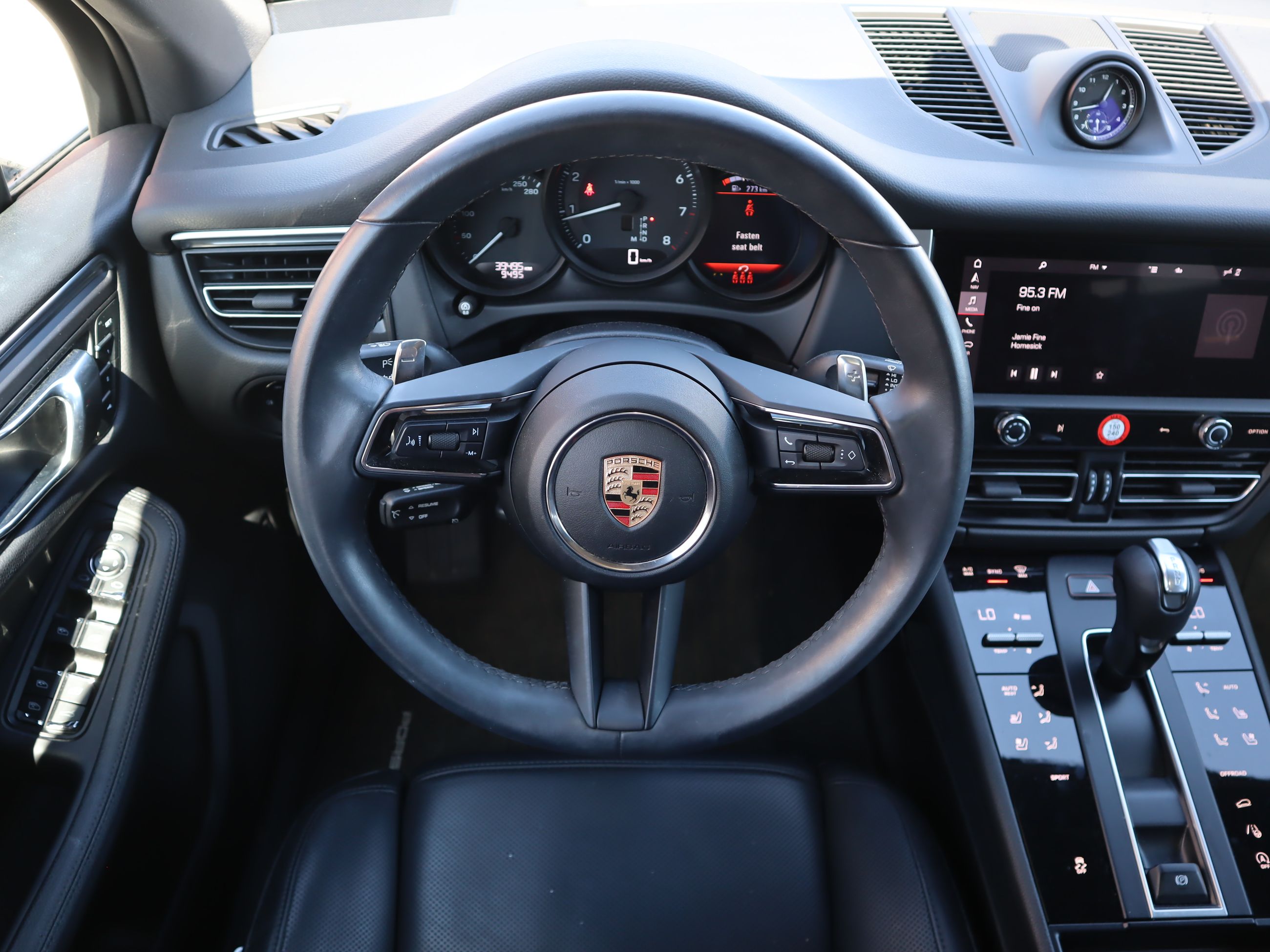 Porsche Macan  2023 à Vancouver, Colombie-Britannique