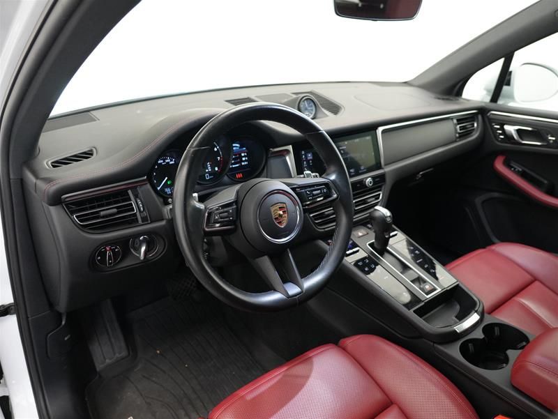 2023 Porsche Macan in Vancouver, British Columbia