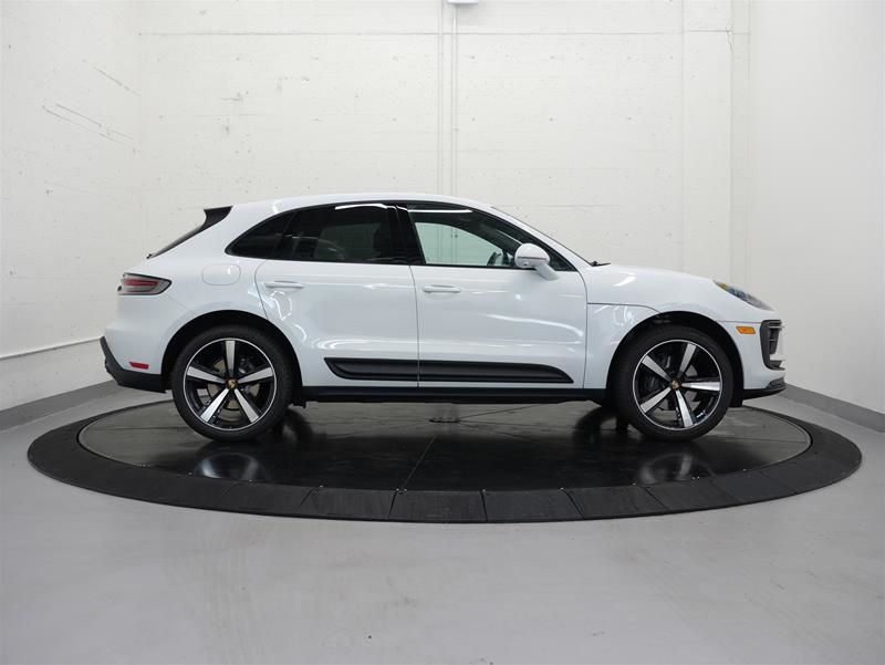 2023 Porsche Macan in Vancouver, British Columbia
