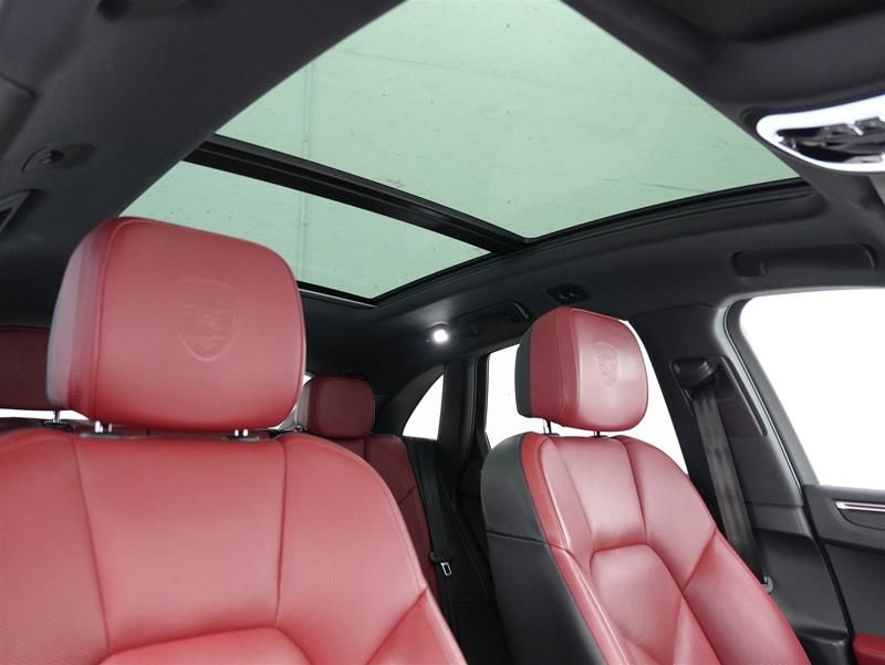 2023 Porsche Macan in Vancouver, British Columbia