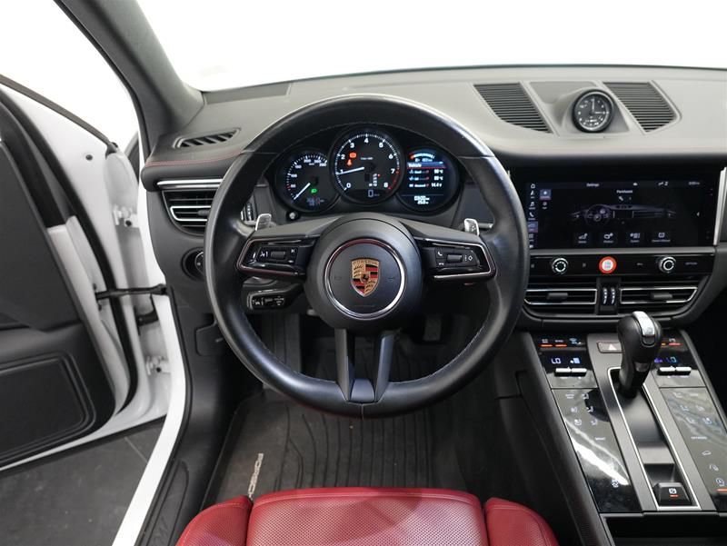 2023 Porsche Macan in Vancouver, British Columbia