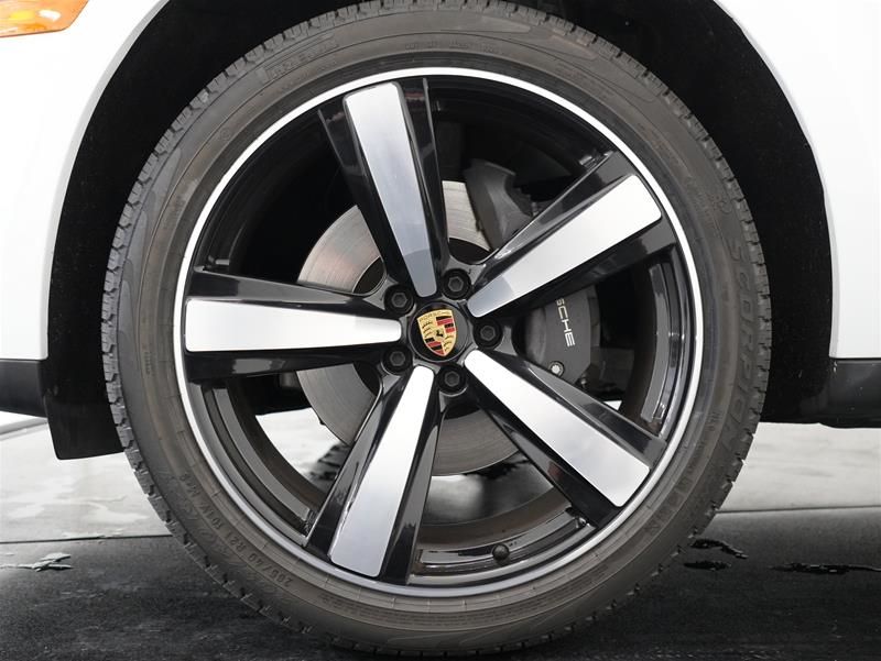 2023 Porsche Macan in Vancouver, British Columbia
