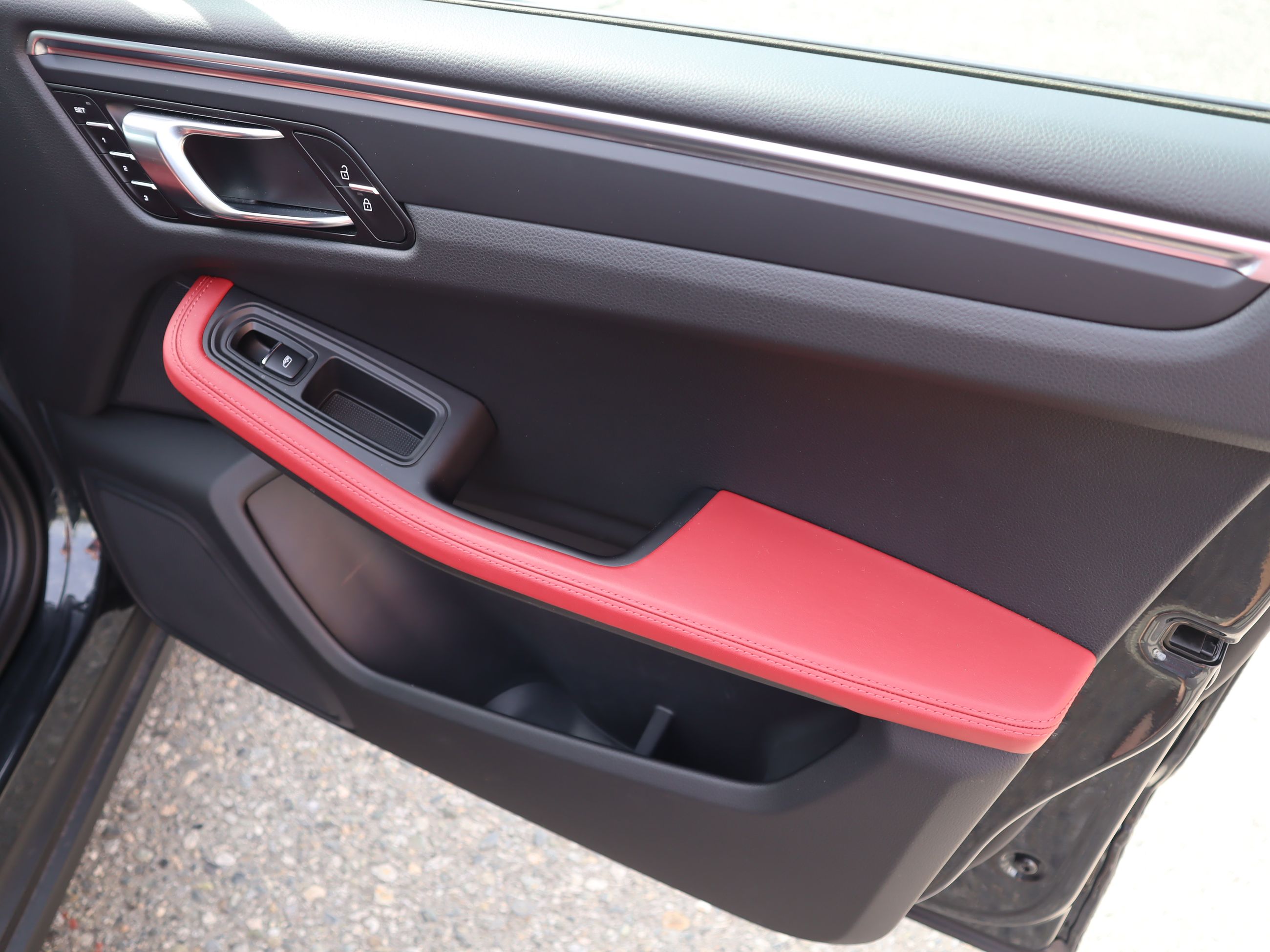 2023 Porsche Macan in Vancouver, British Columbia