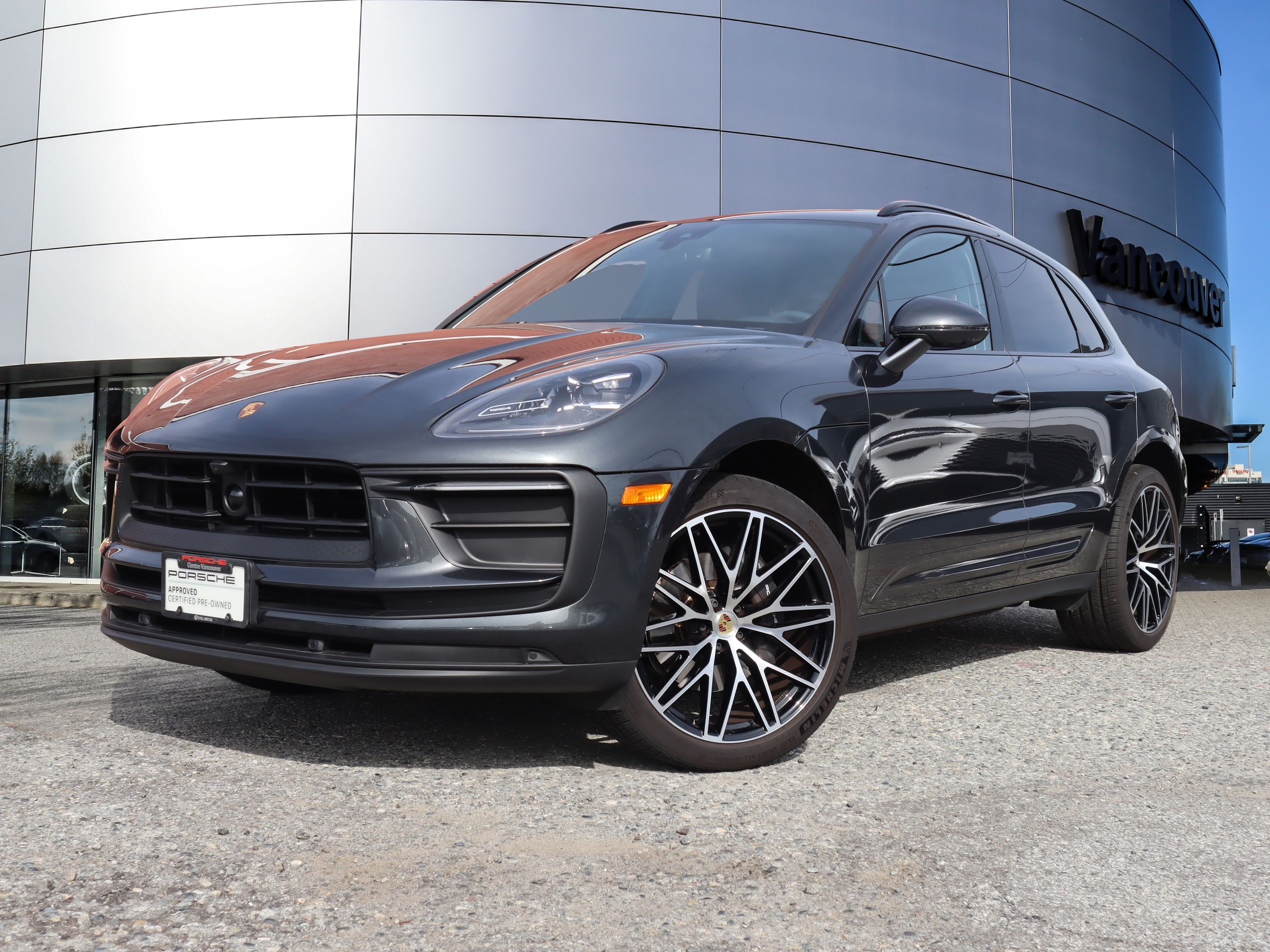 2023 Porsche Macan in Vancouver, British Columbia