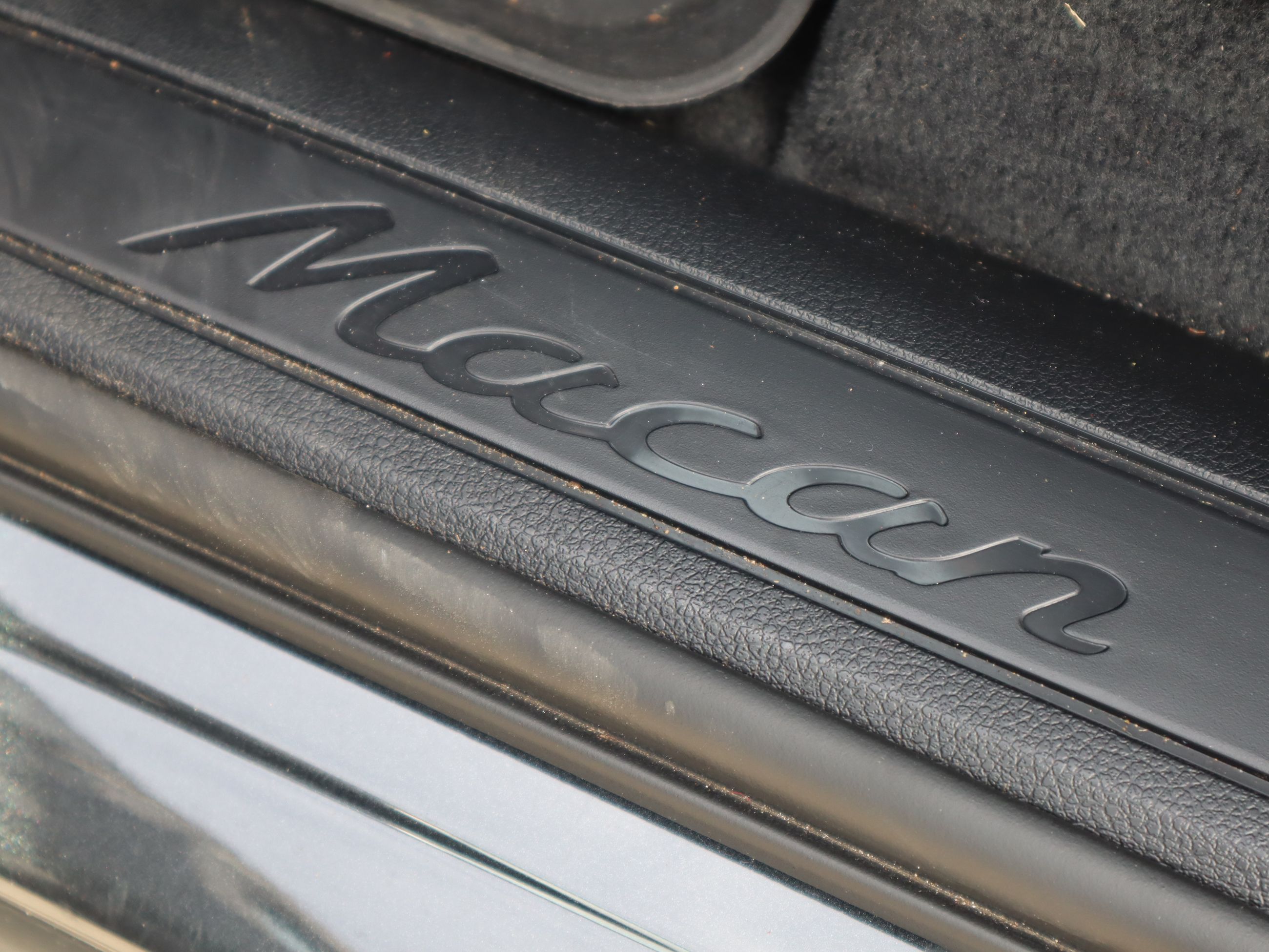 2023 Porsche Macan in Vancouver, British Columbia