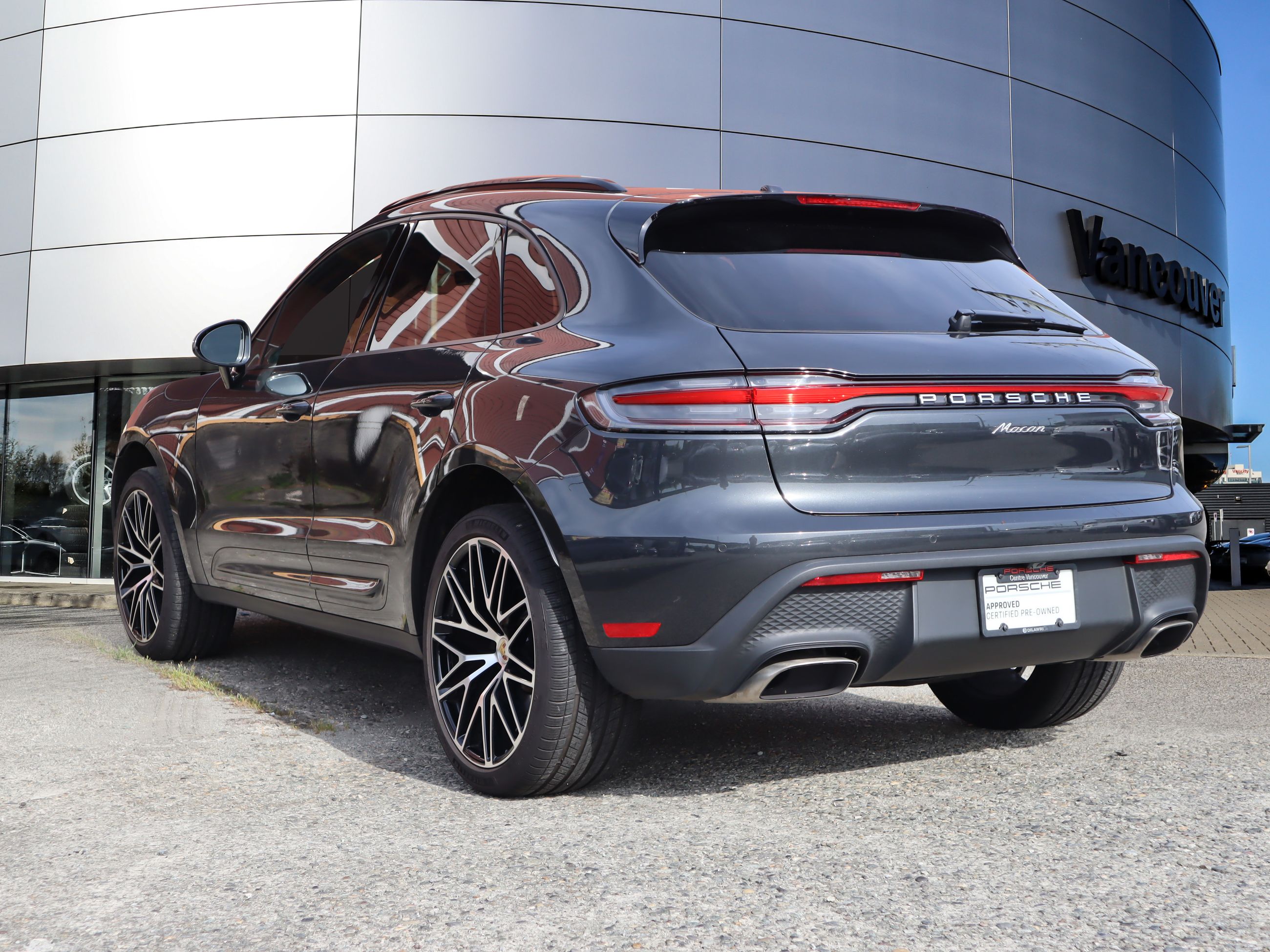 2023 Porsche Macan in Vancouver, British Columbia